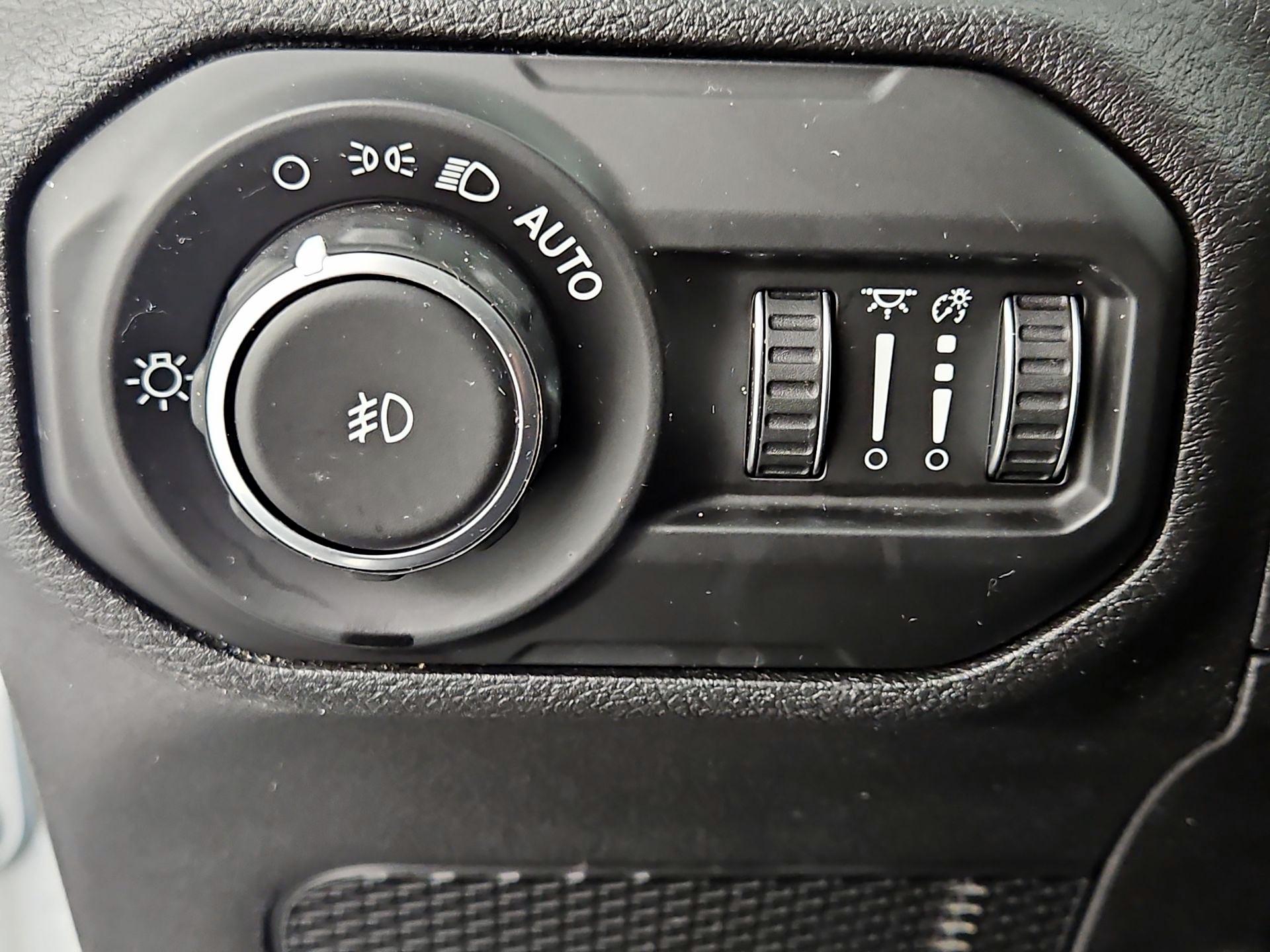 Thumbnail: 2021 Jeep Wrangler - 13