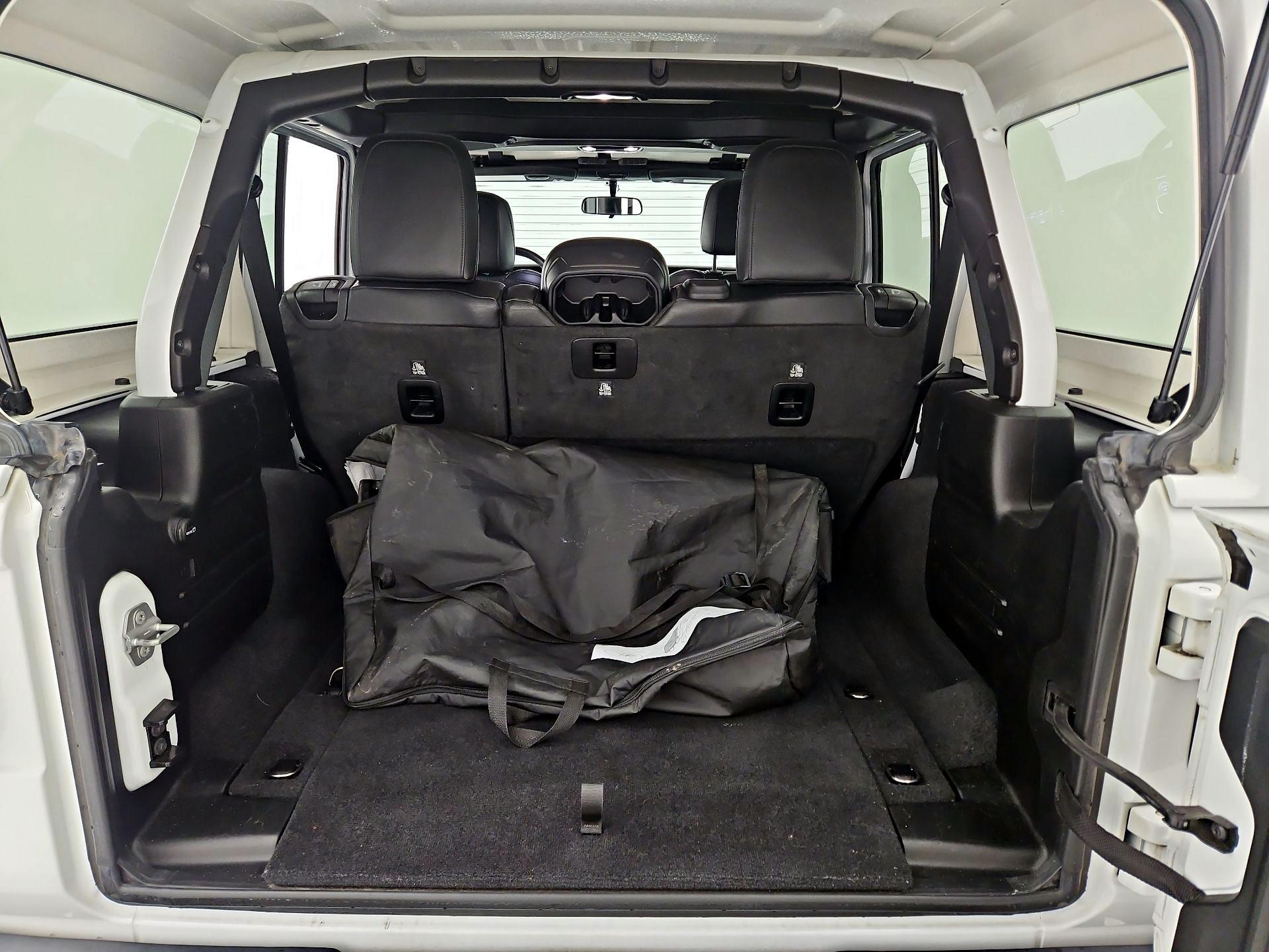 Thumbnail: 2021 Jeep Wrangler - 20