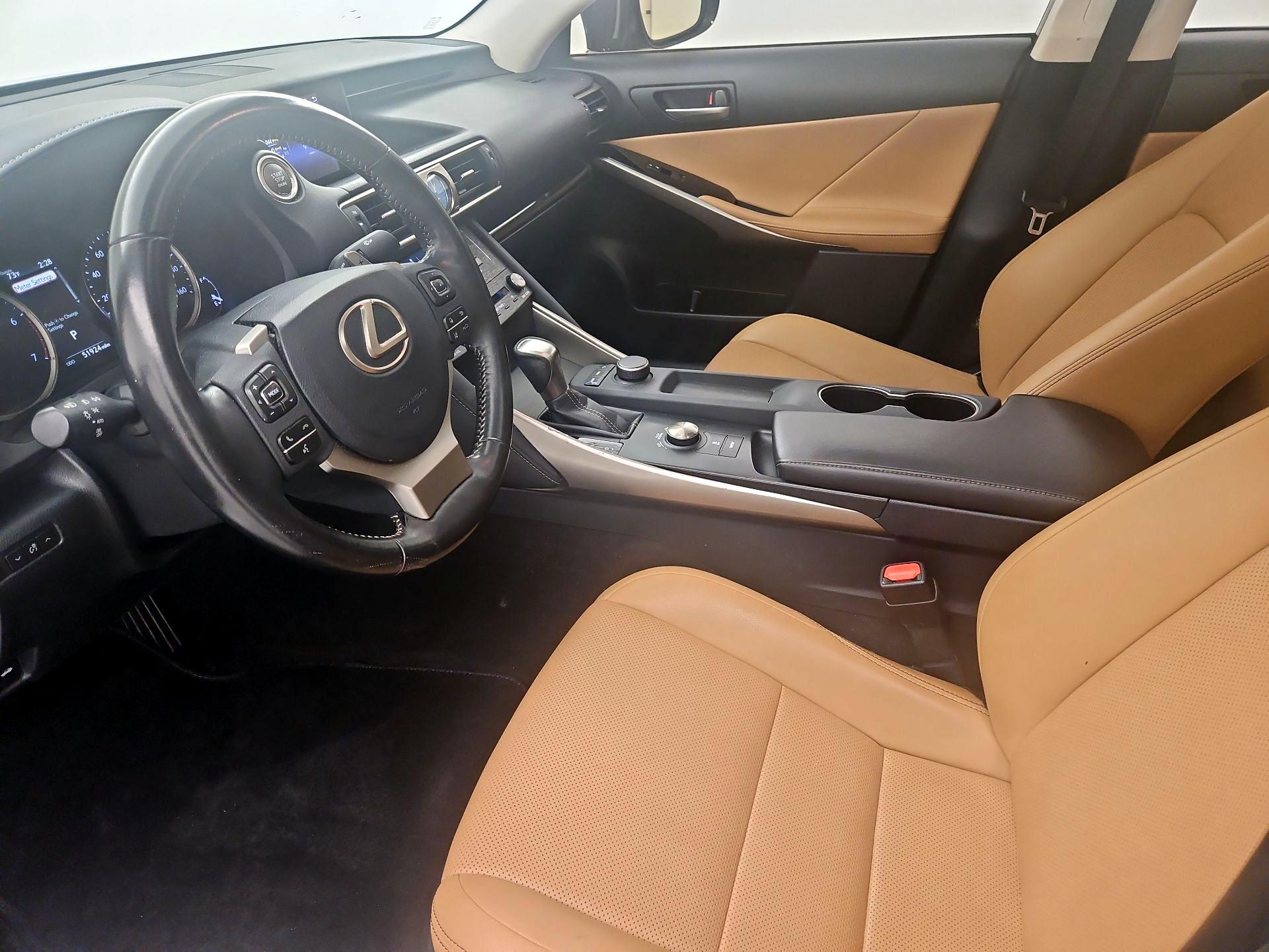 Thumbnail: 2019 Lexus IS - 11