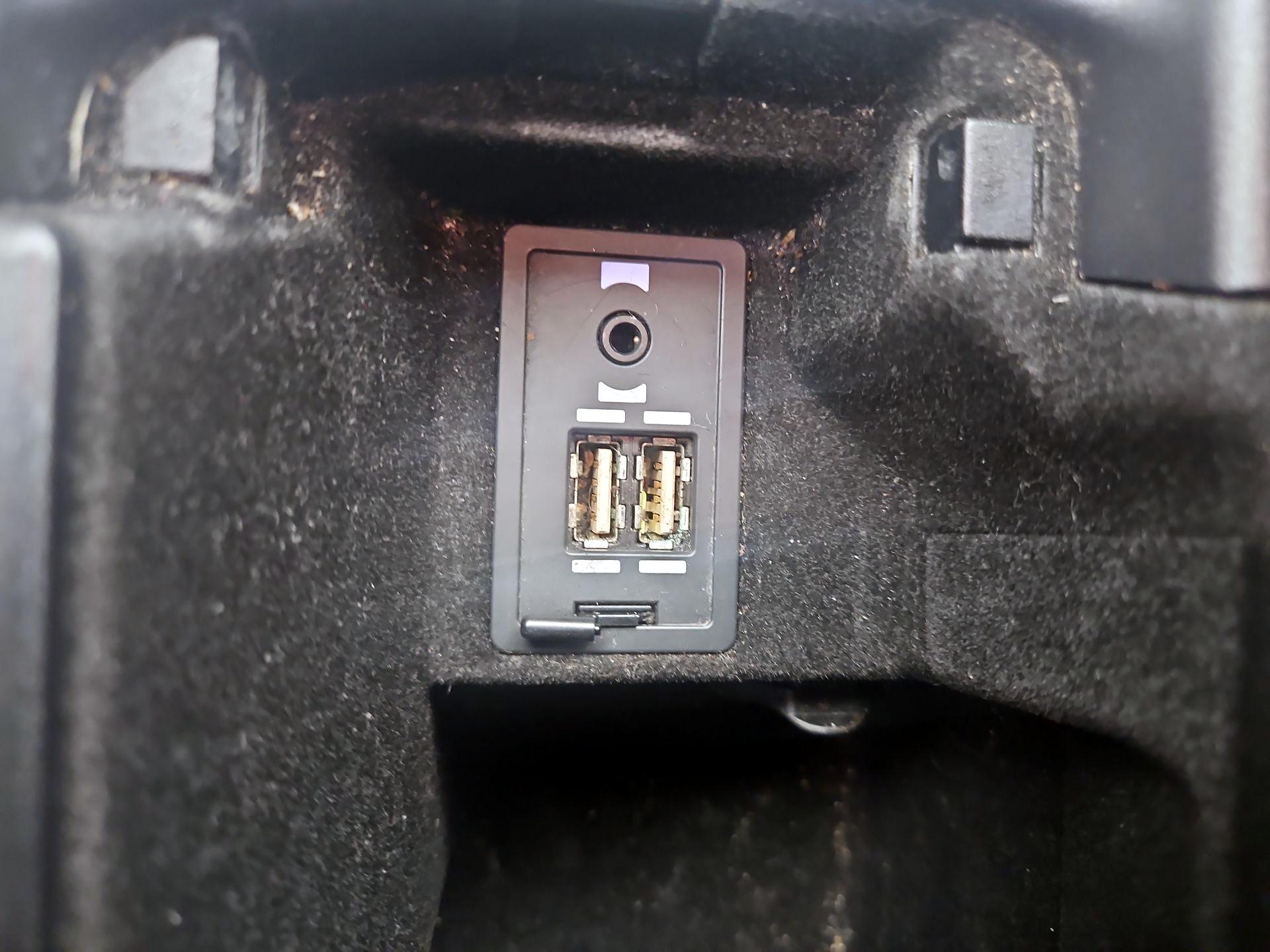 Thumbnail: 2019 Lexus IS - 18