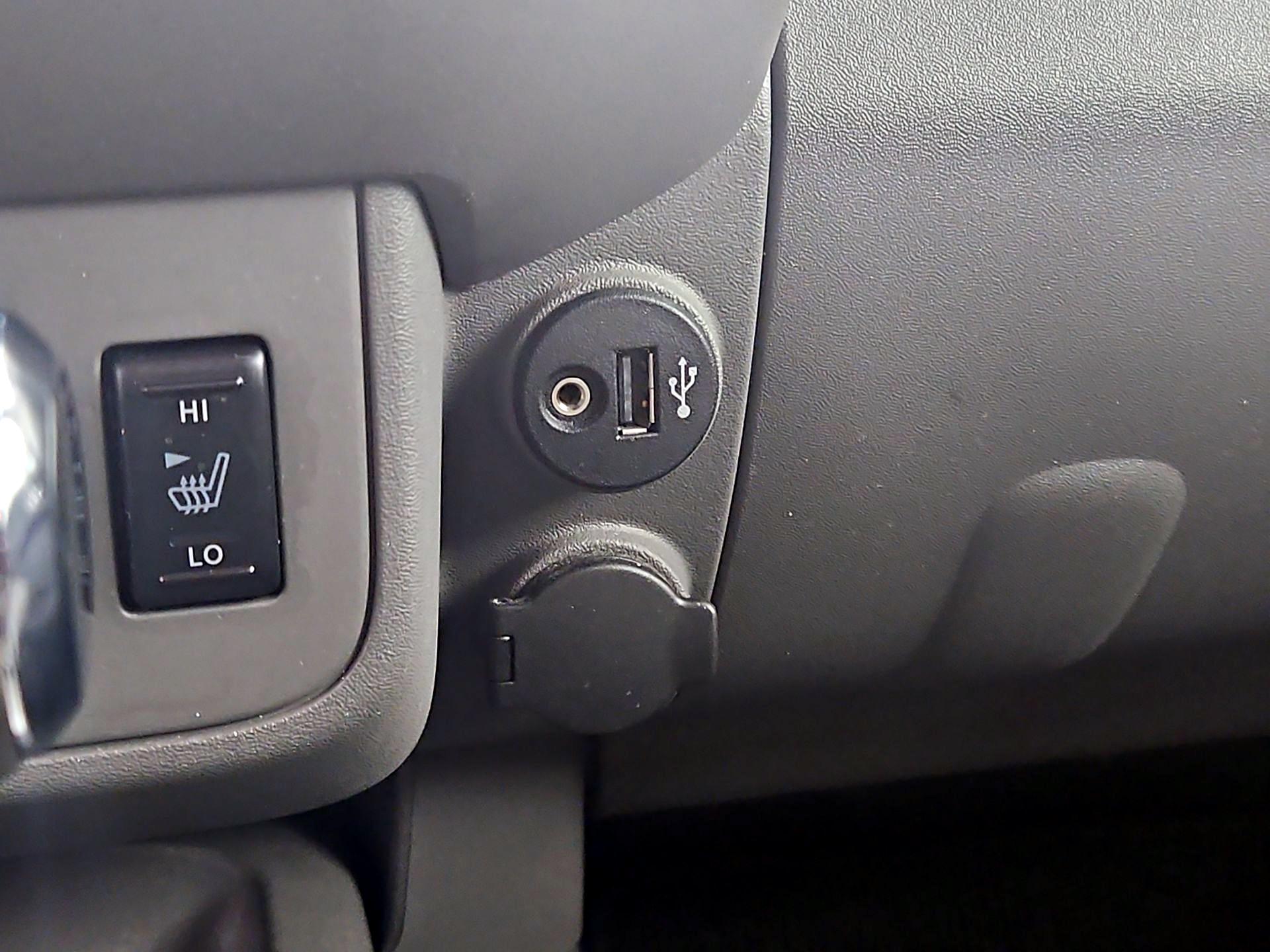 Thumbnail: 2019 Nissan Frontier - 18