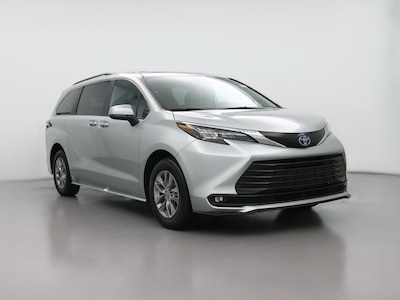 2025 Toyota Sienna XLE
