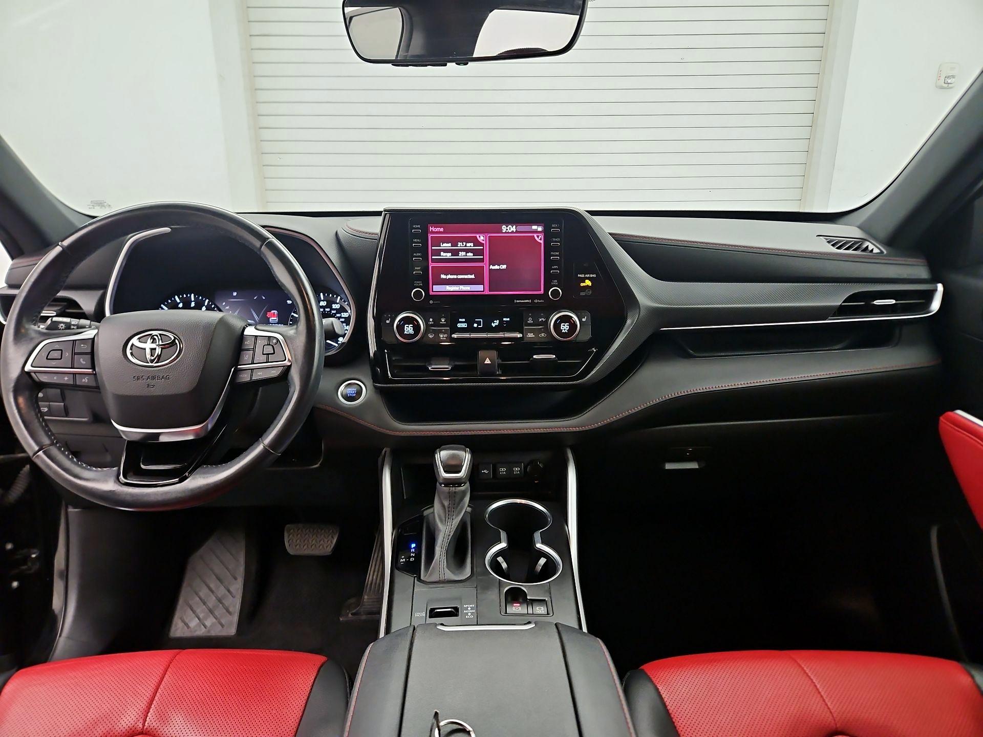 Thumbnail: 2021 Toyota Highlander - 9