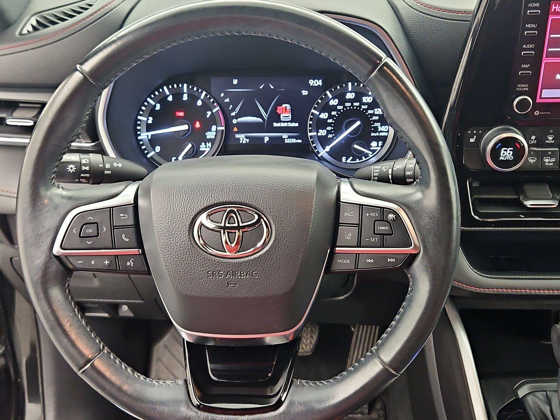 Thumbnail: 2021 Toyota Highlander - 10