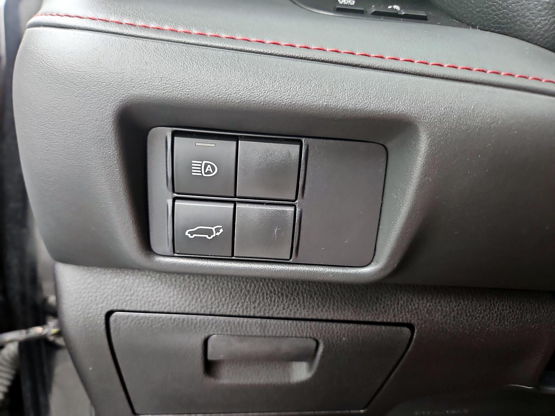 Thumbnail: 2021 Toyota Highlander - 13