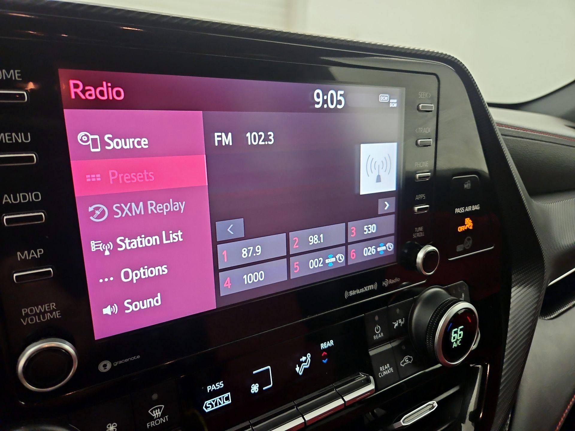 Thumbnail: 2021 Toyota Highlander - 14