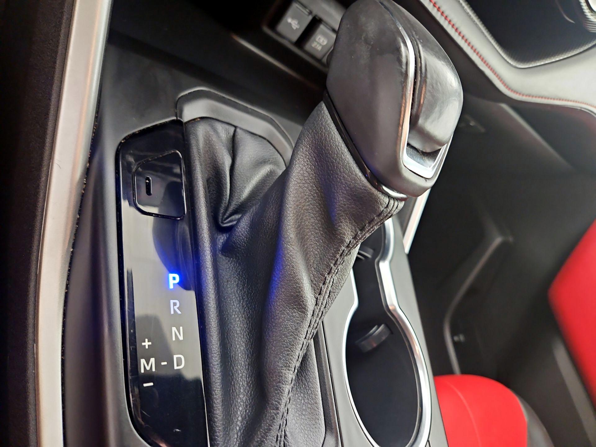 Thumbnail: 2021 Toyota Highlander - 16