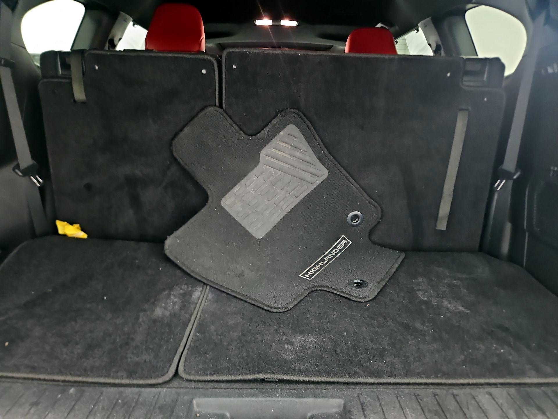 Thumbnail: 2021 Toyota Highlander - 20