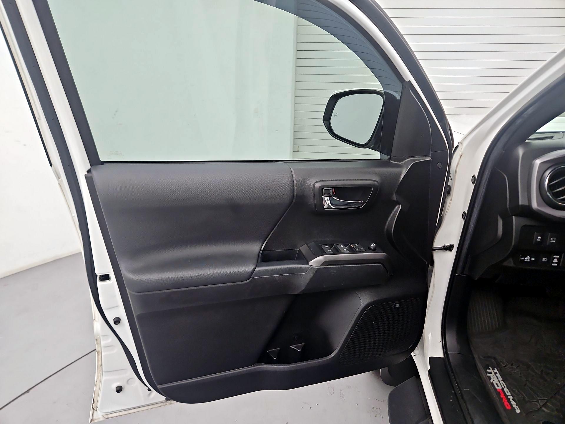 Thumbnail: 2022 Toyota Tacoma - 12