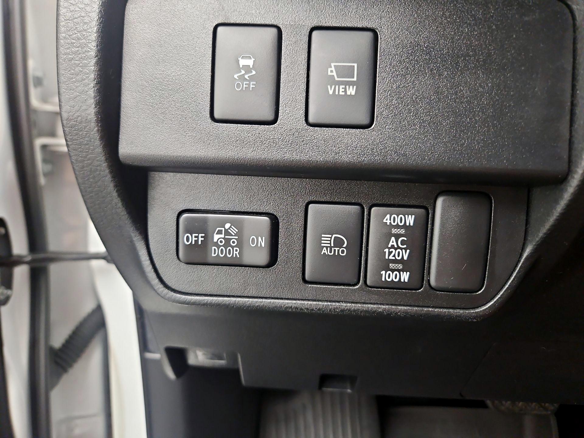 Thumbnail: 2022 Toyota Tacoma - 13