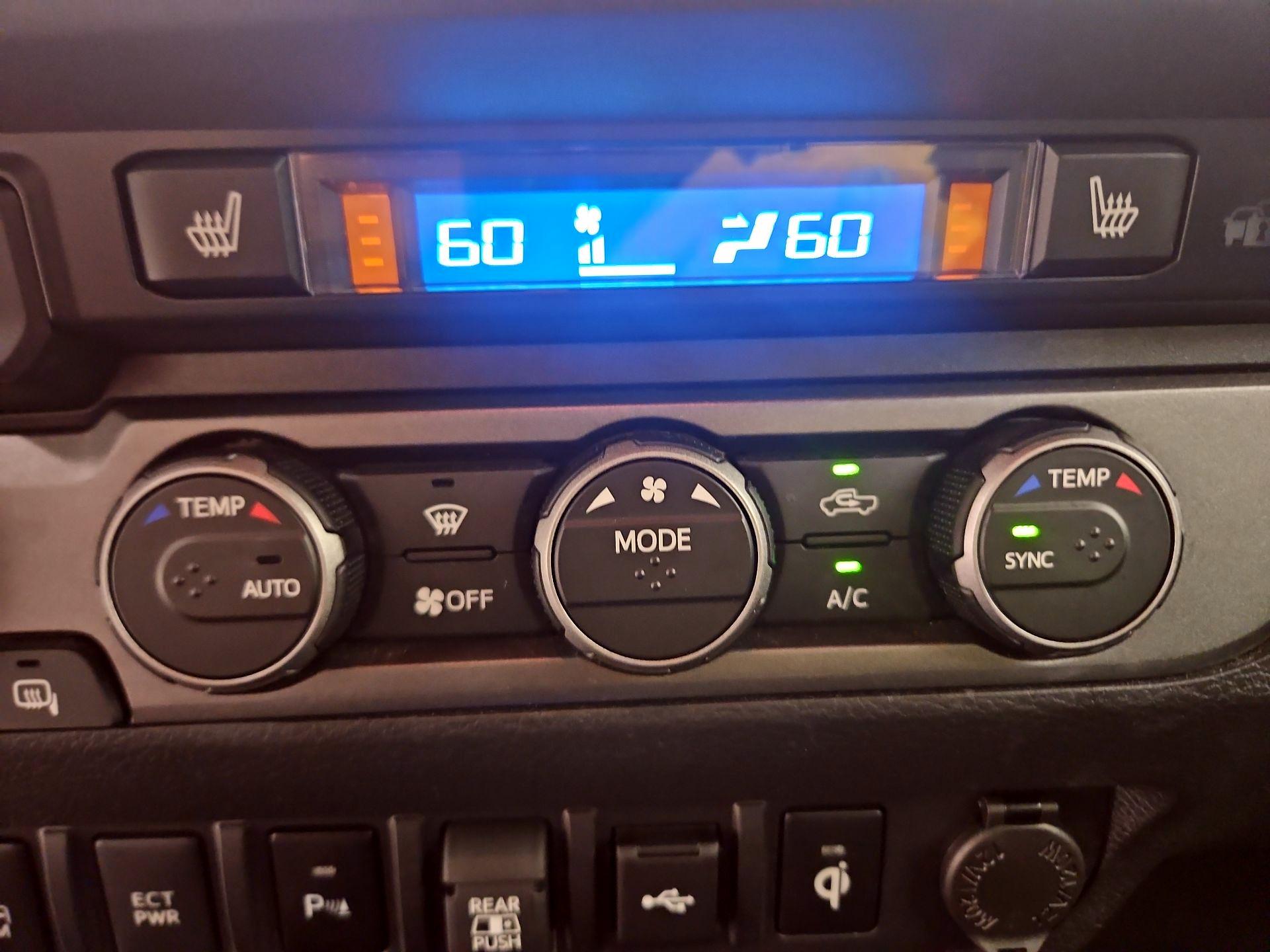 Thumbnail: 2022 Toyota Tacoma - 16