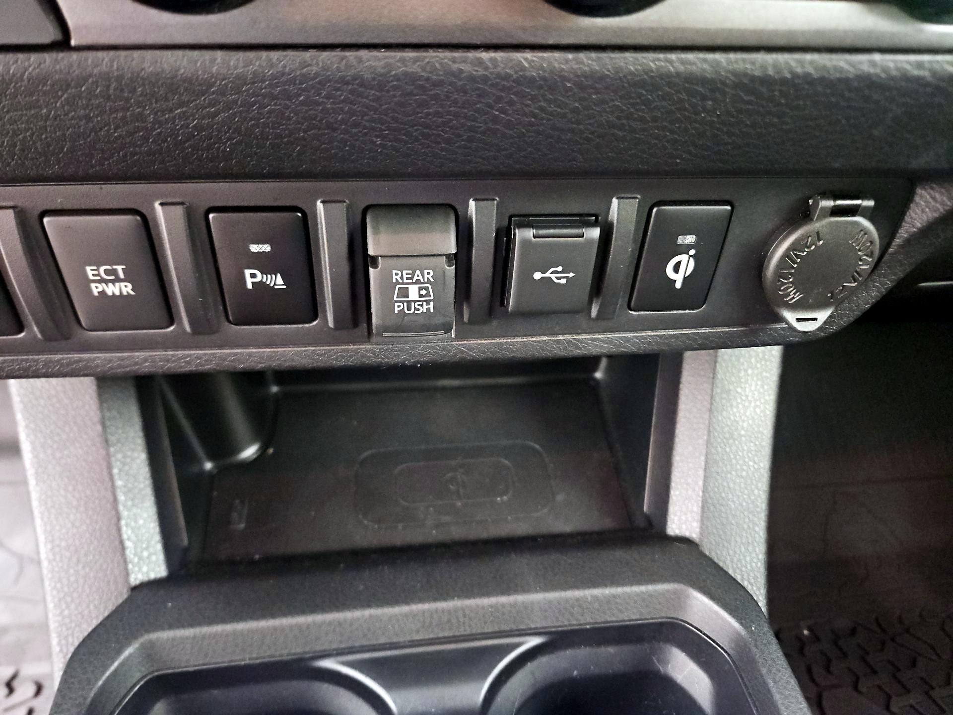 Thumbnail: 2022 Toyota Tacoma - 18