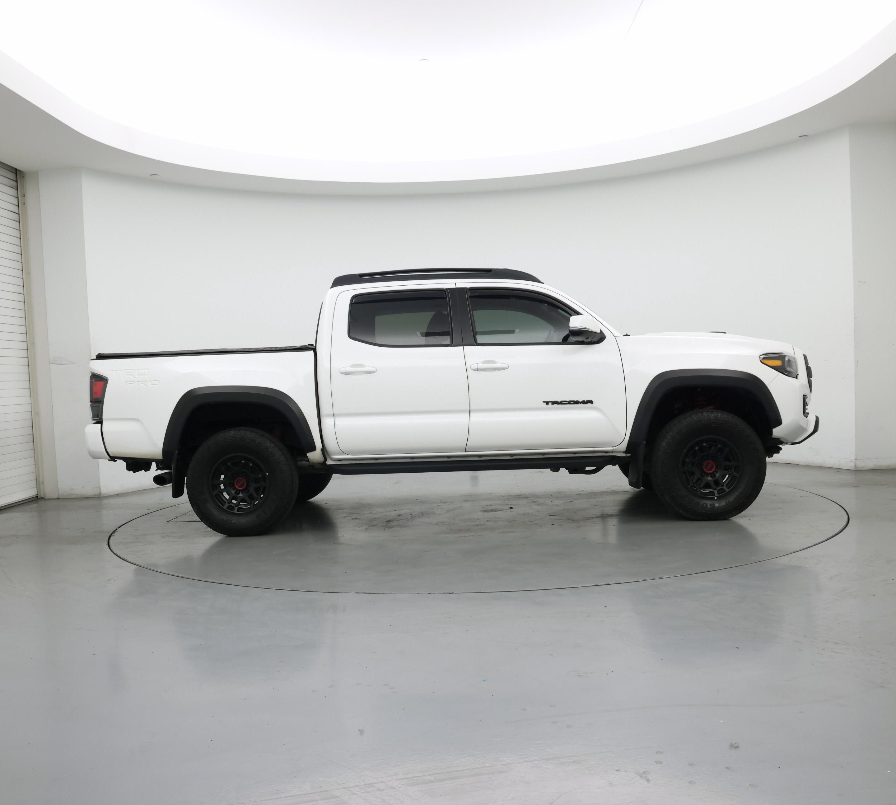 Thumbnail: 2022 Toyota Tacoma - 7