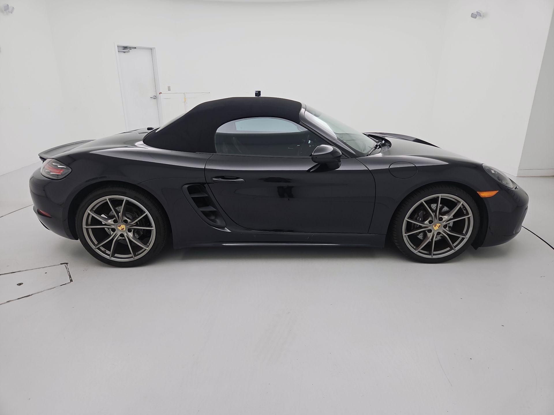 Thumbnail: 2018 Porsche 718 Boxster - 4