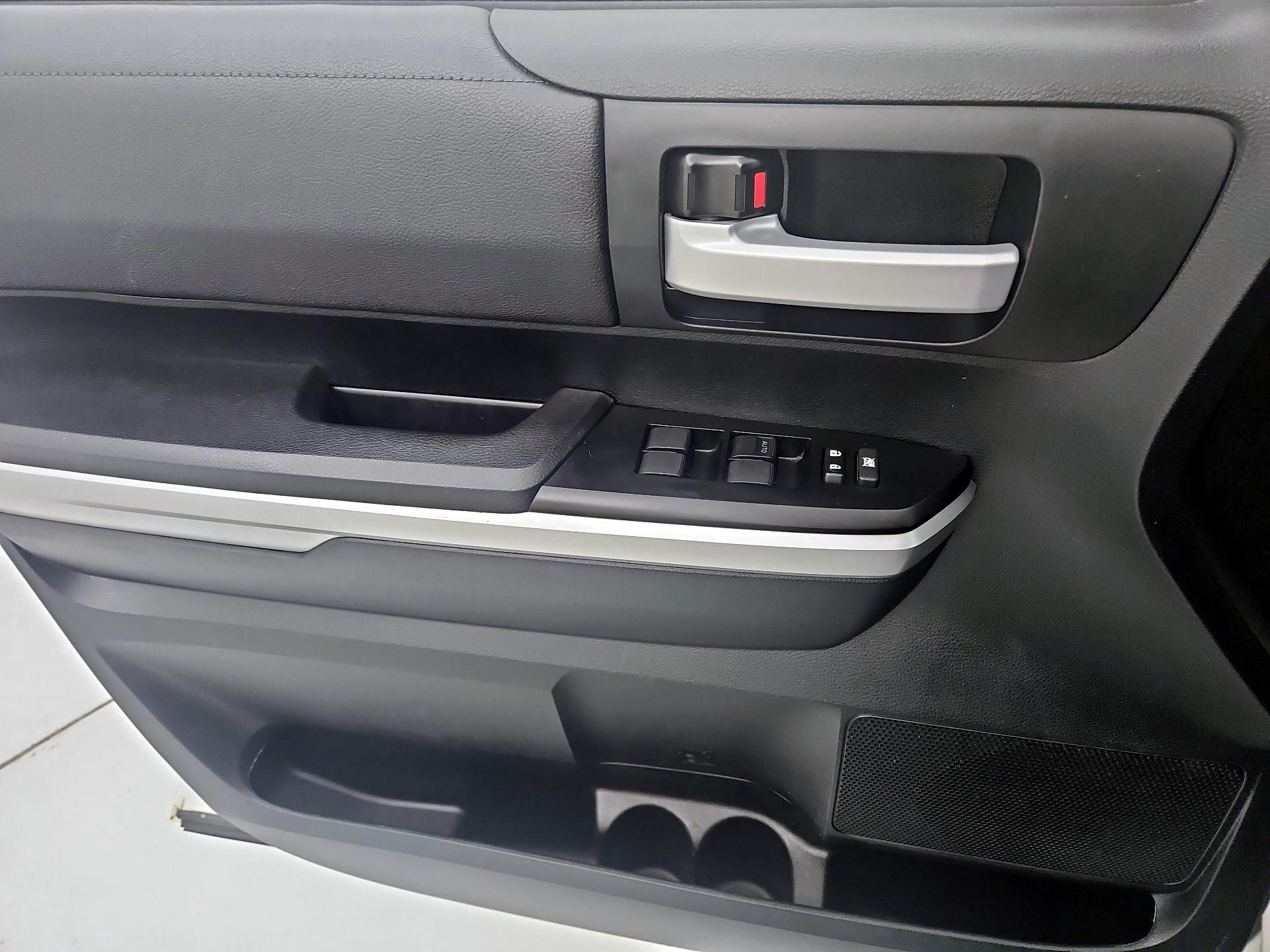 Thumbnail: 2017 Toyota Tundra - 12