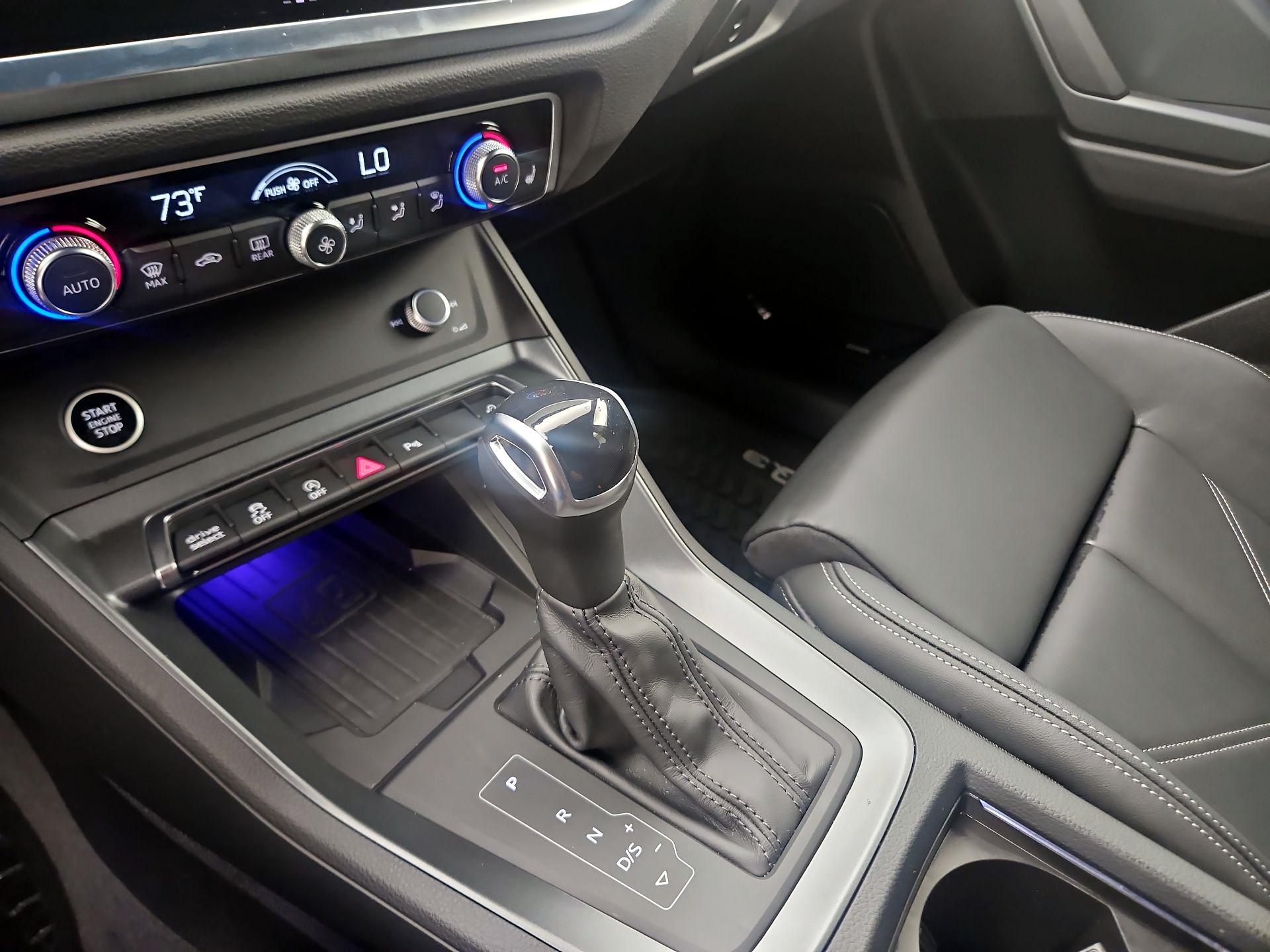 Thumbnail: 2024 Audi Q3 - 15