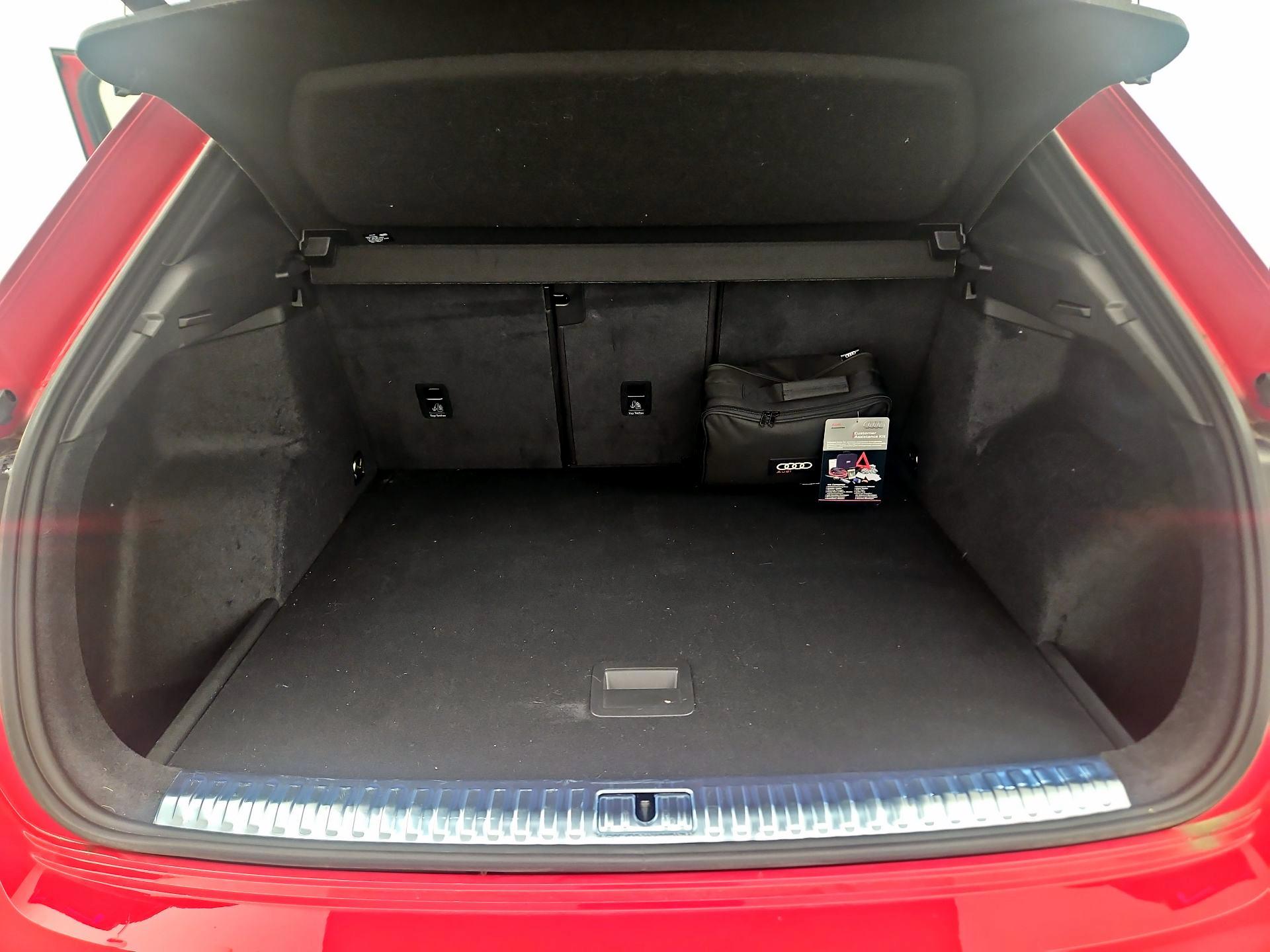 Thumbnail: 2024 Audi Q3 - 17