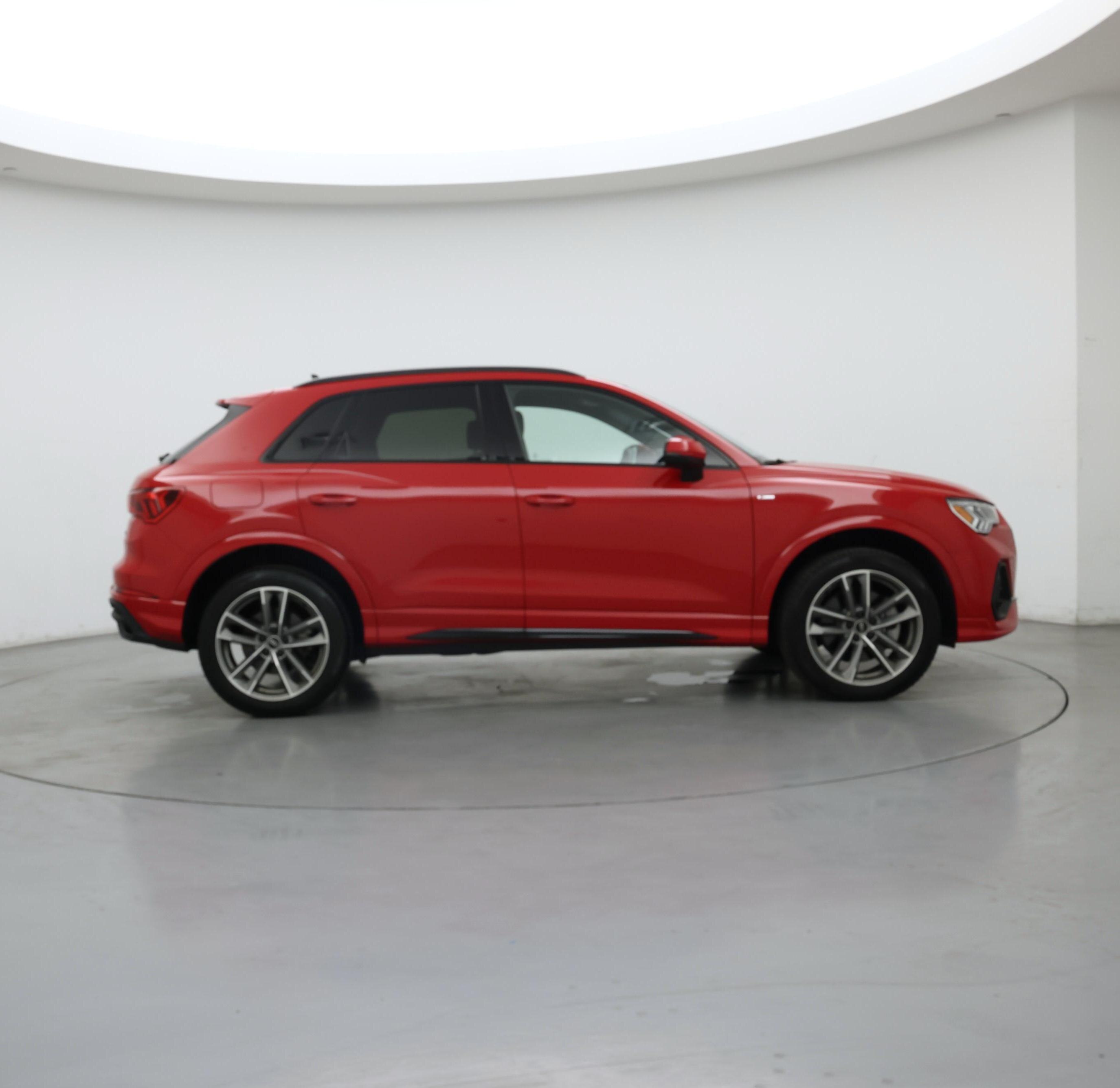 Thumbnail: 2024 Audi Q3 - 7