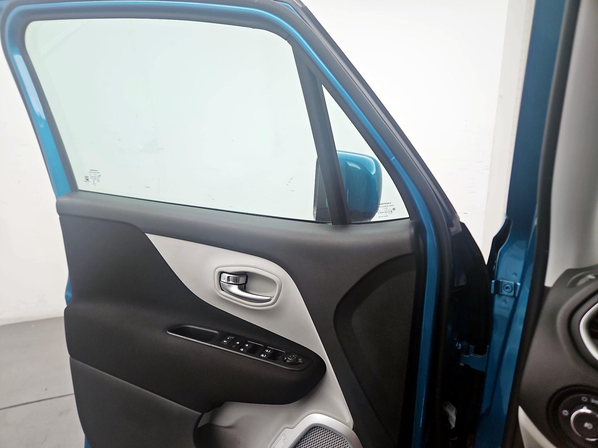 Thumbnail: 2021 Jeep Renegade - 12