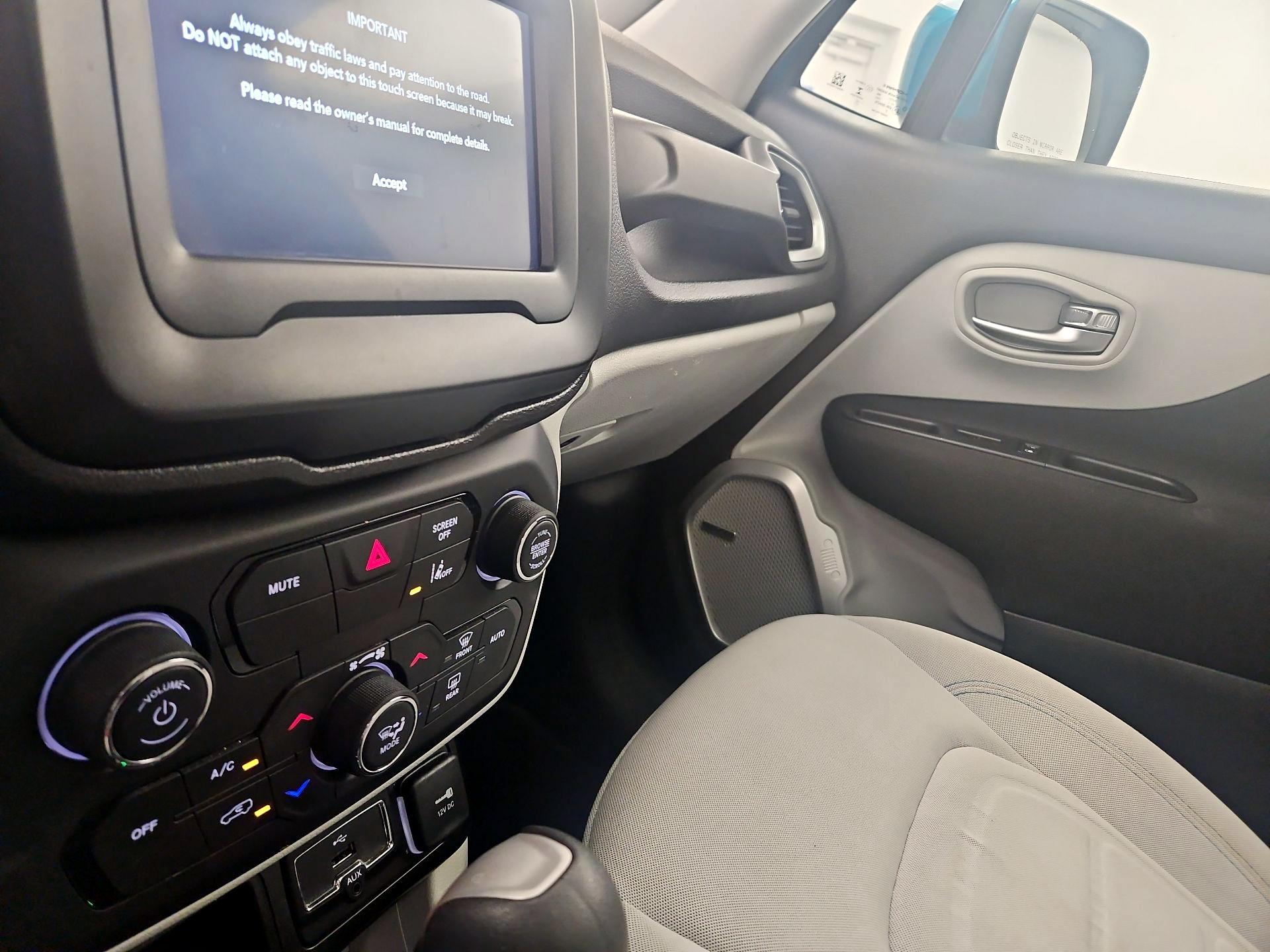 Thumbnail: 2021 Jeep Renegade - 14