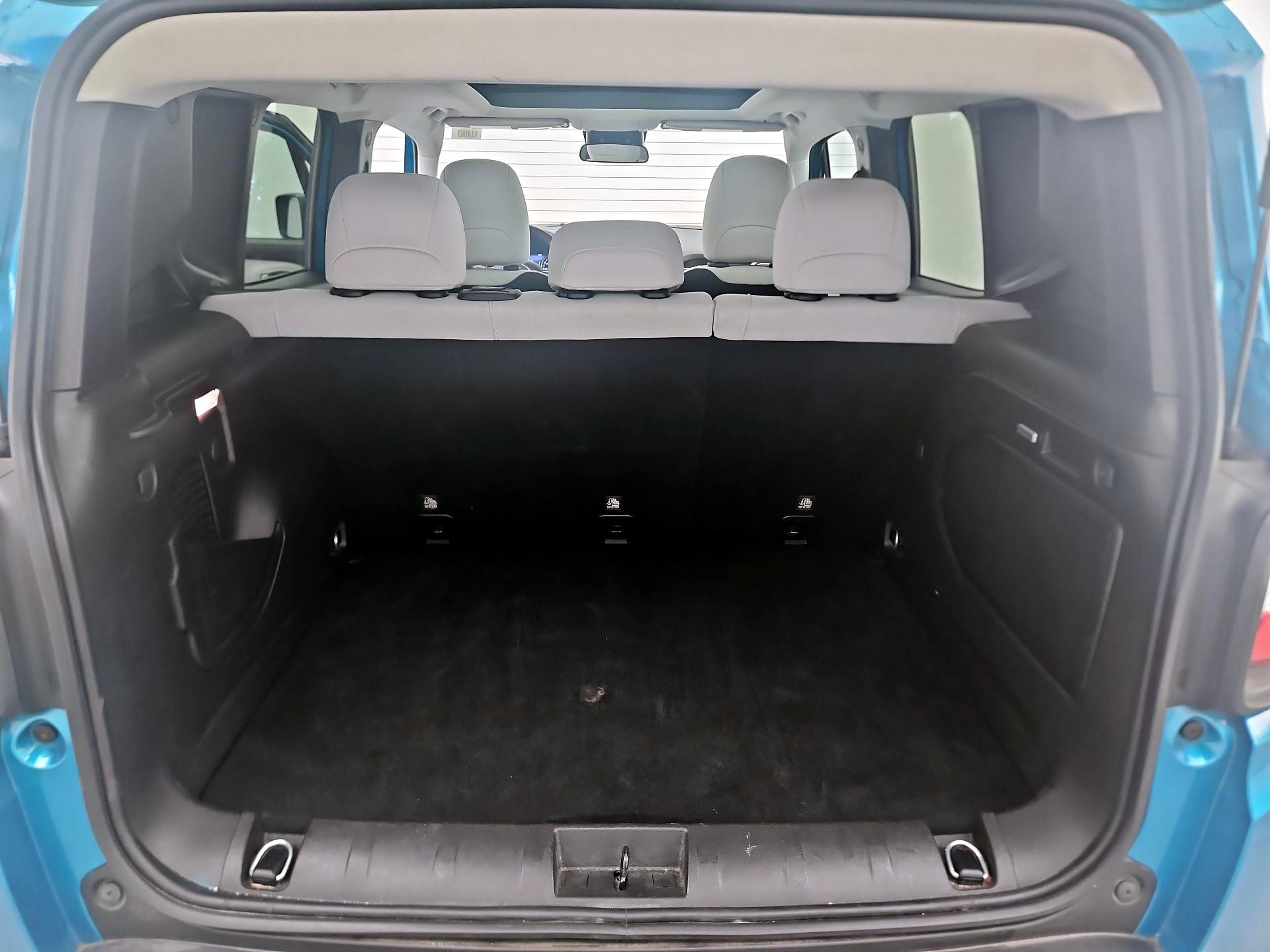 Thumbnail: 2021 Jeep Renegade - 17