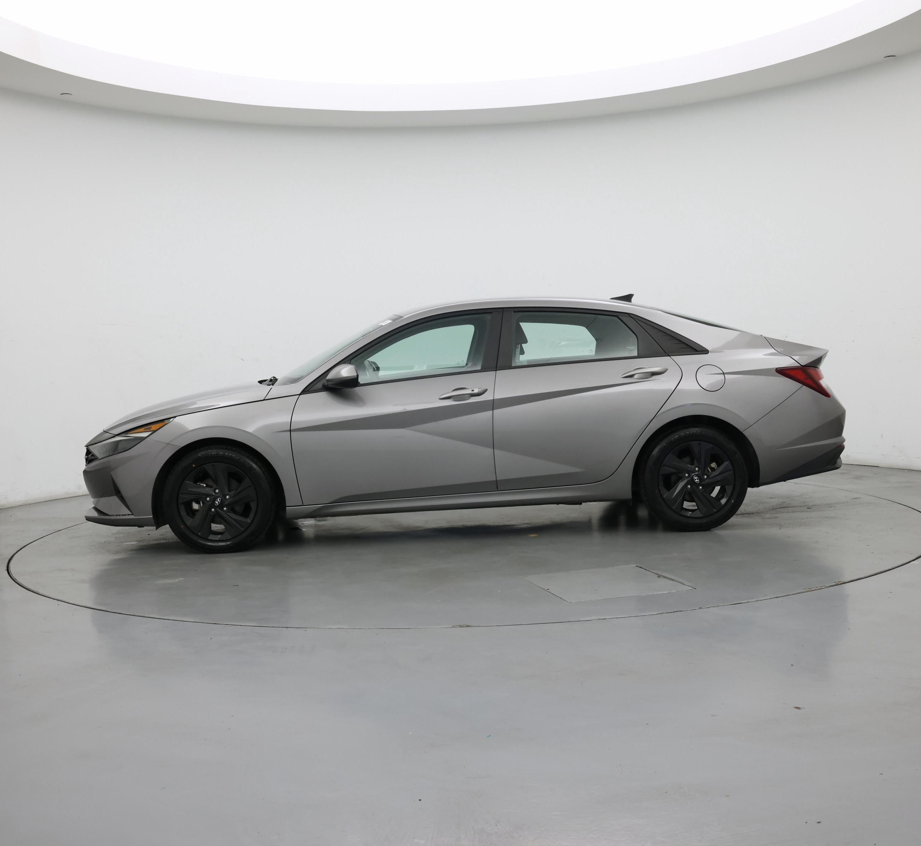 Thumbnail: 2021 Hyundai Elantra - 3