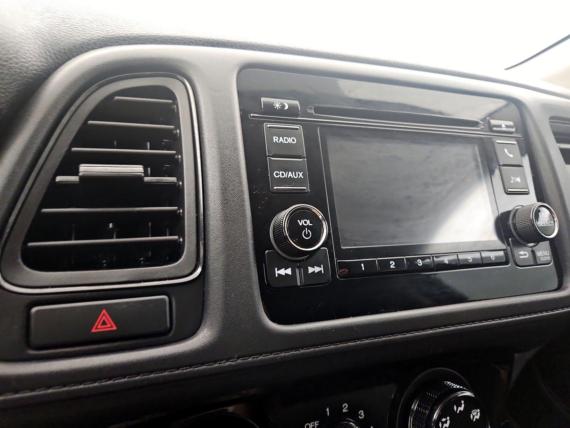 Thumbnail: 2016 Honda HR-V - 15