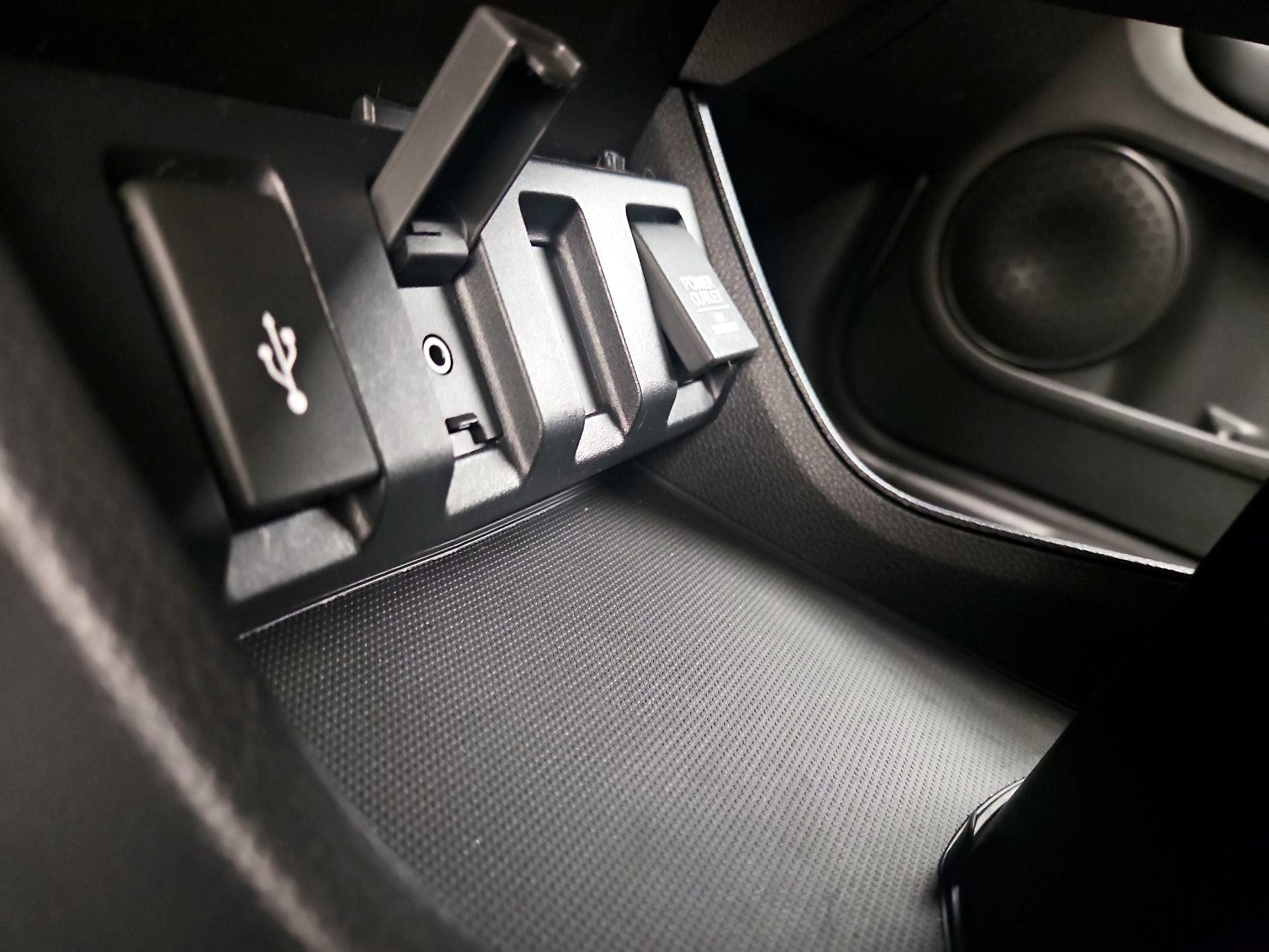 Thumbnail: 2016 Honda HR-V - 18