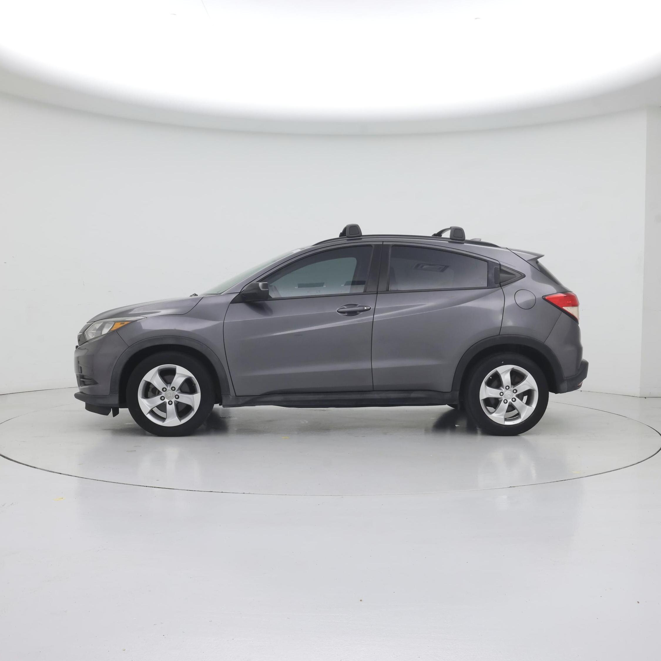 Thumbnail: 2016 Honda HR-V - 3