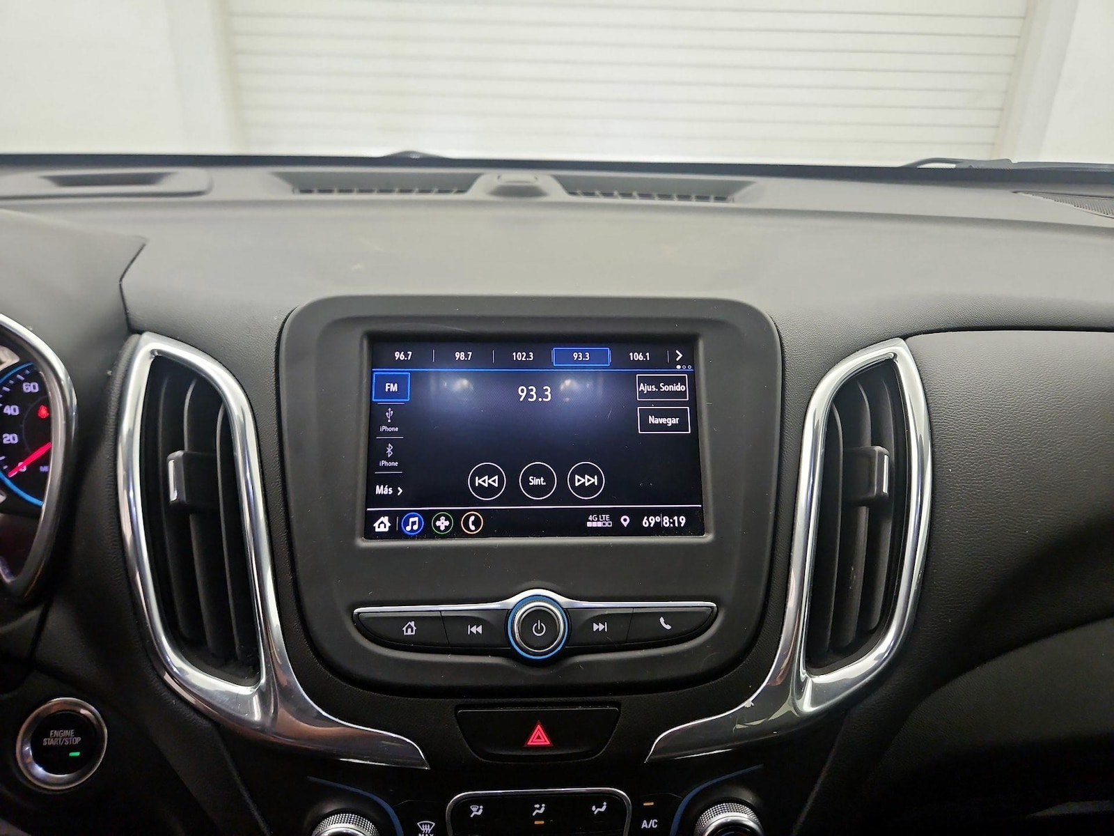 2020 Chevrolet Equinox LT - Photo 16