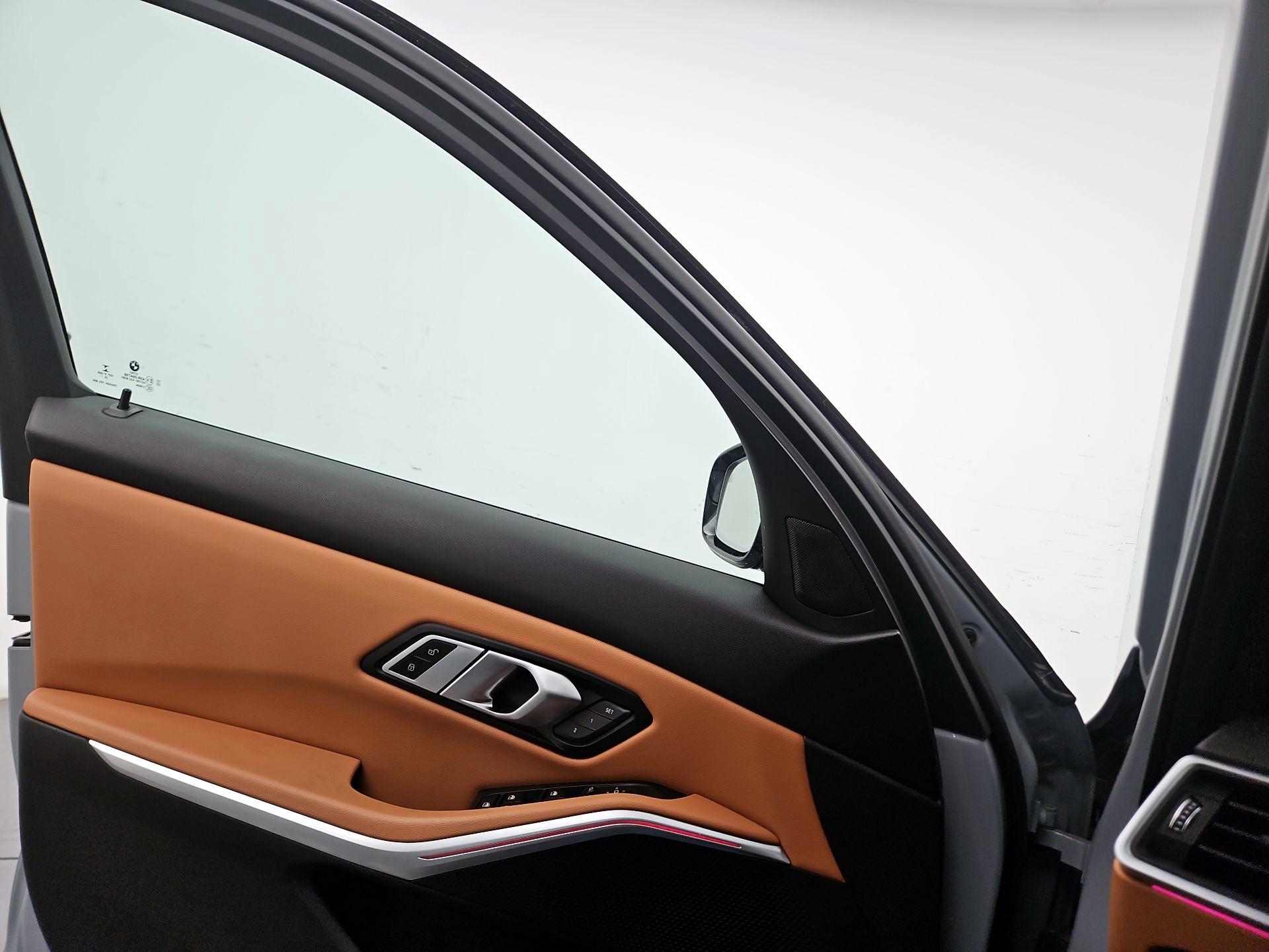 Thumbnail: 2023 BMW 3 Series - 12