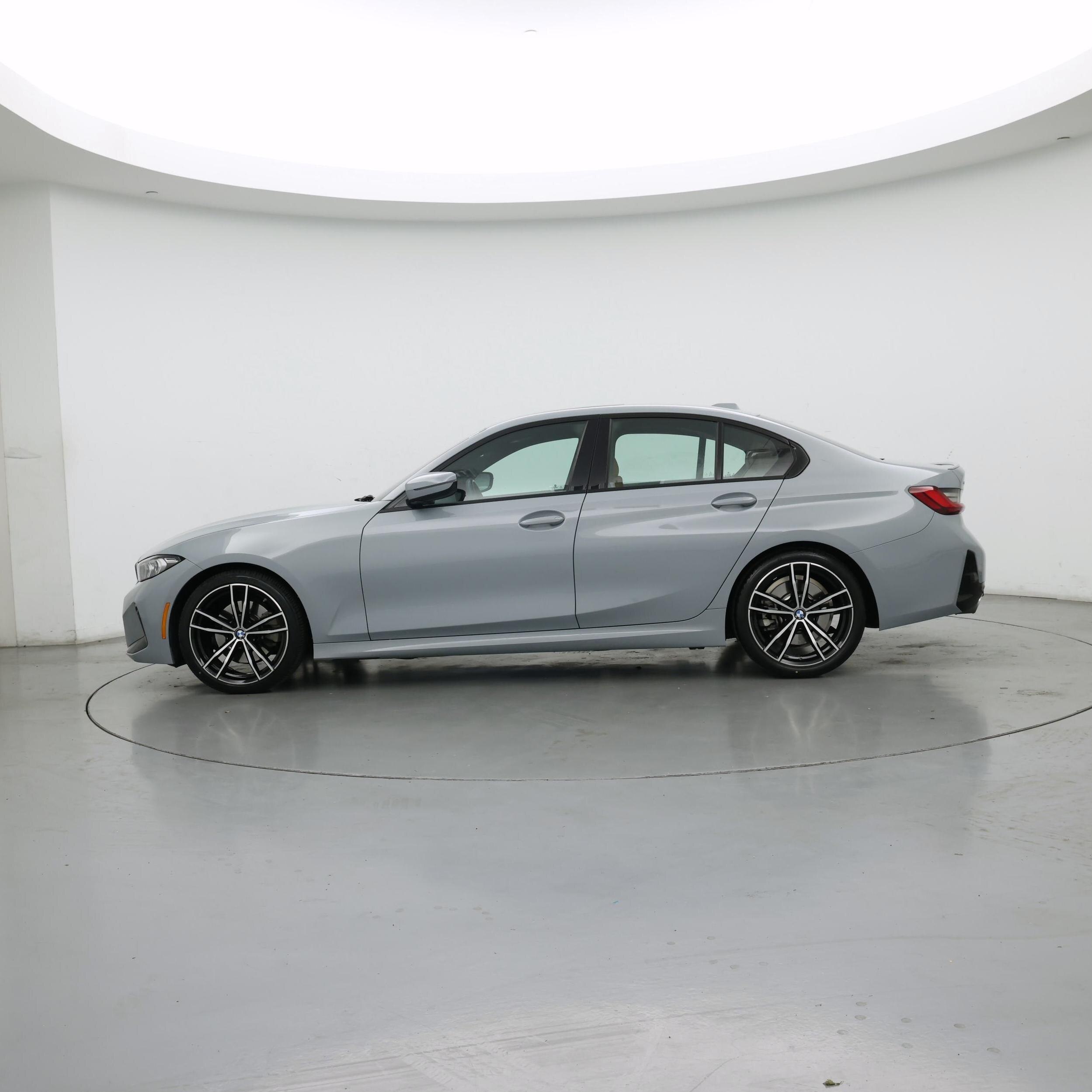 Thumbnail: 2023 BMW 3 Series - 3