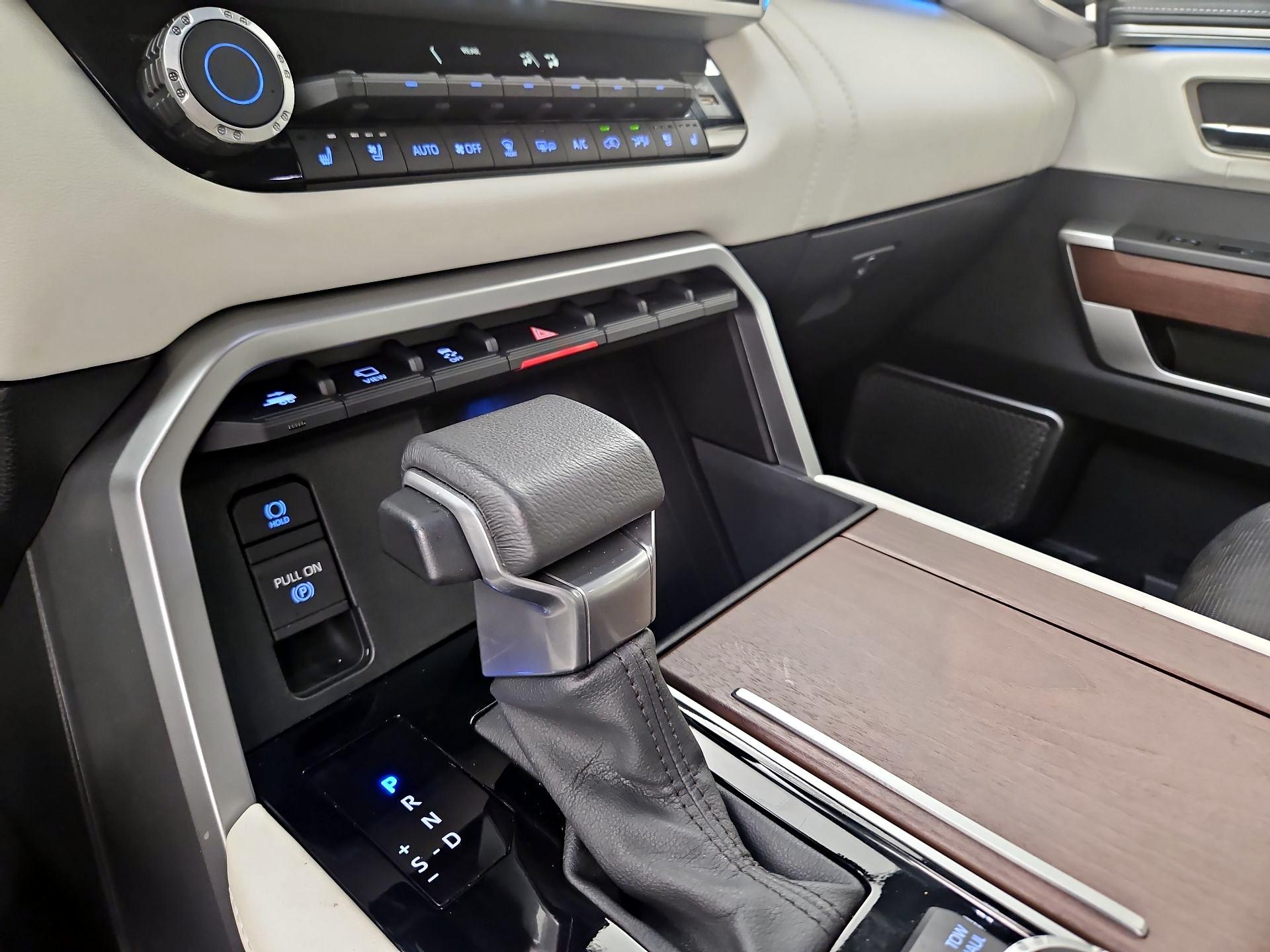 Thumbnail: 2024 Toyota Sequoia - 15