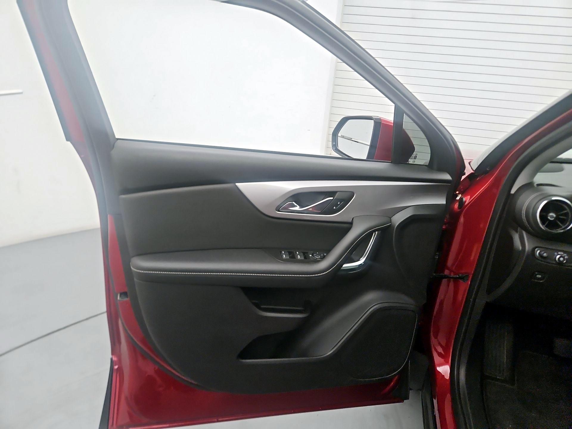 Thumbnail: 2023 Chevrolet Blazer - 12