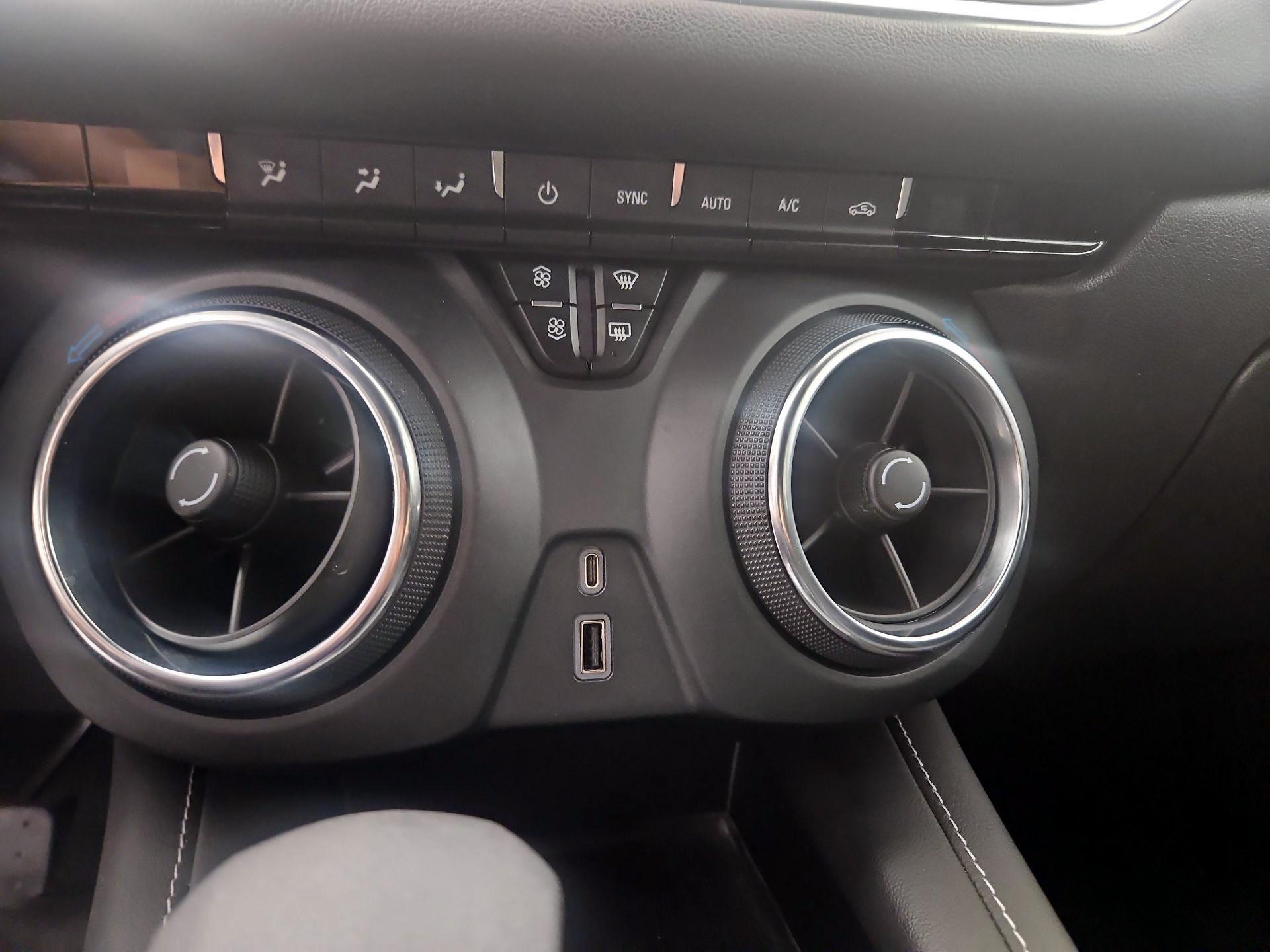 Thumbnail: 2023 Chevrolet Blazer - 18