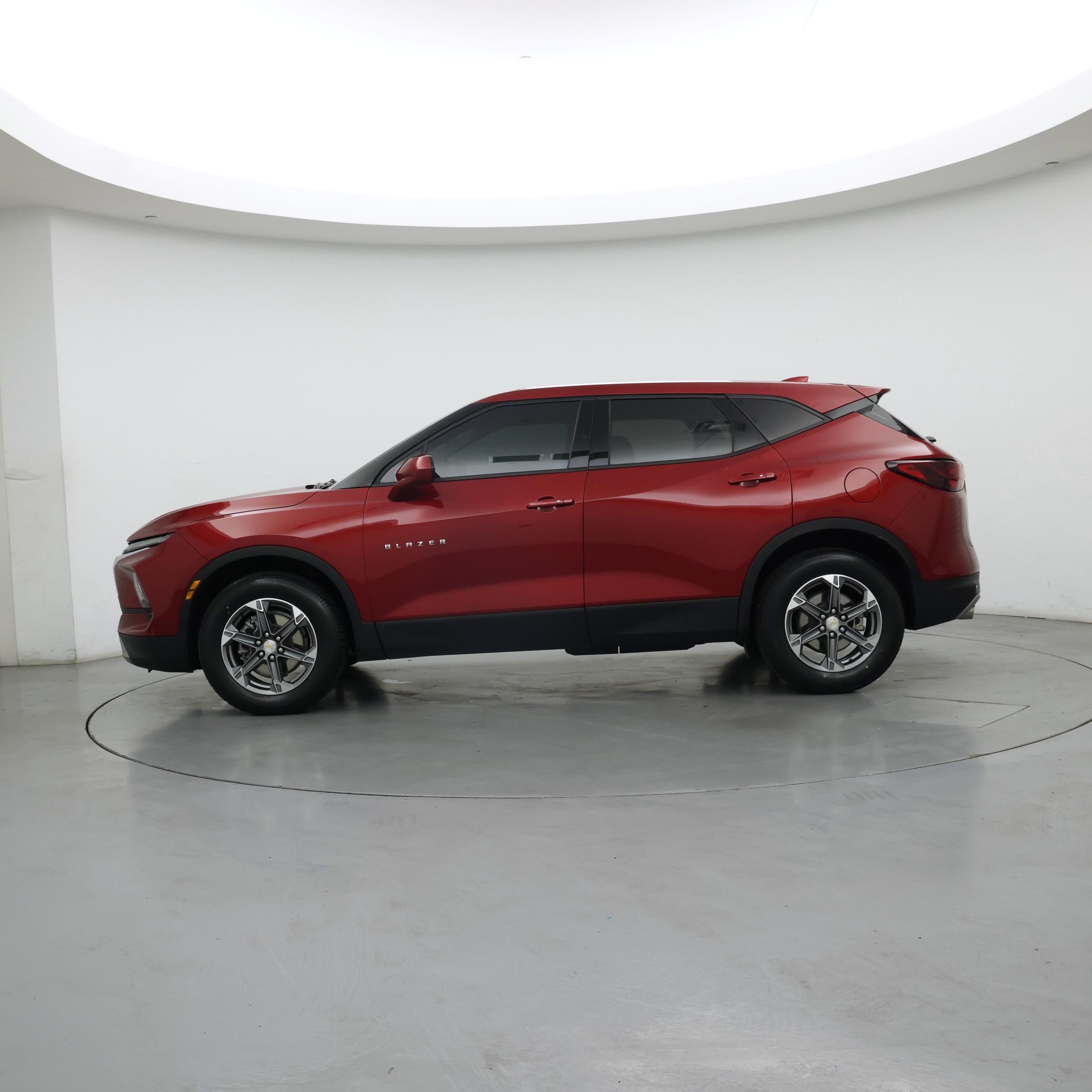 Thumbnail: 2023 Chevrolet Blazer - 3