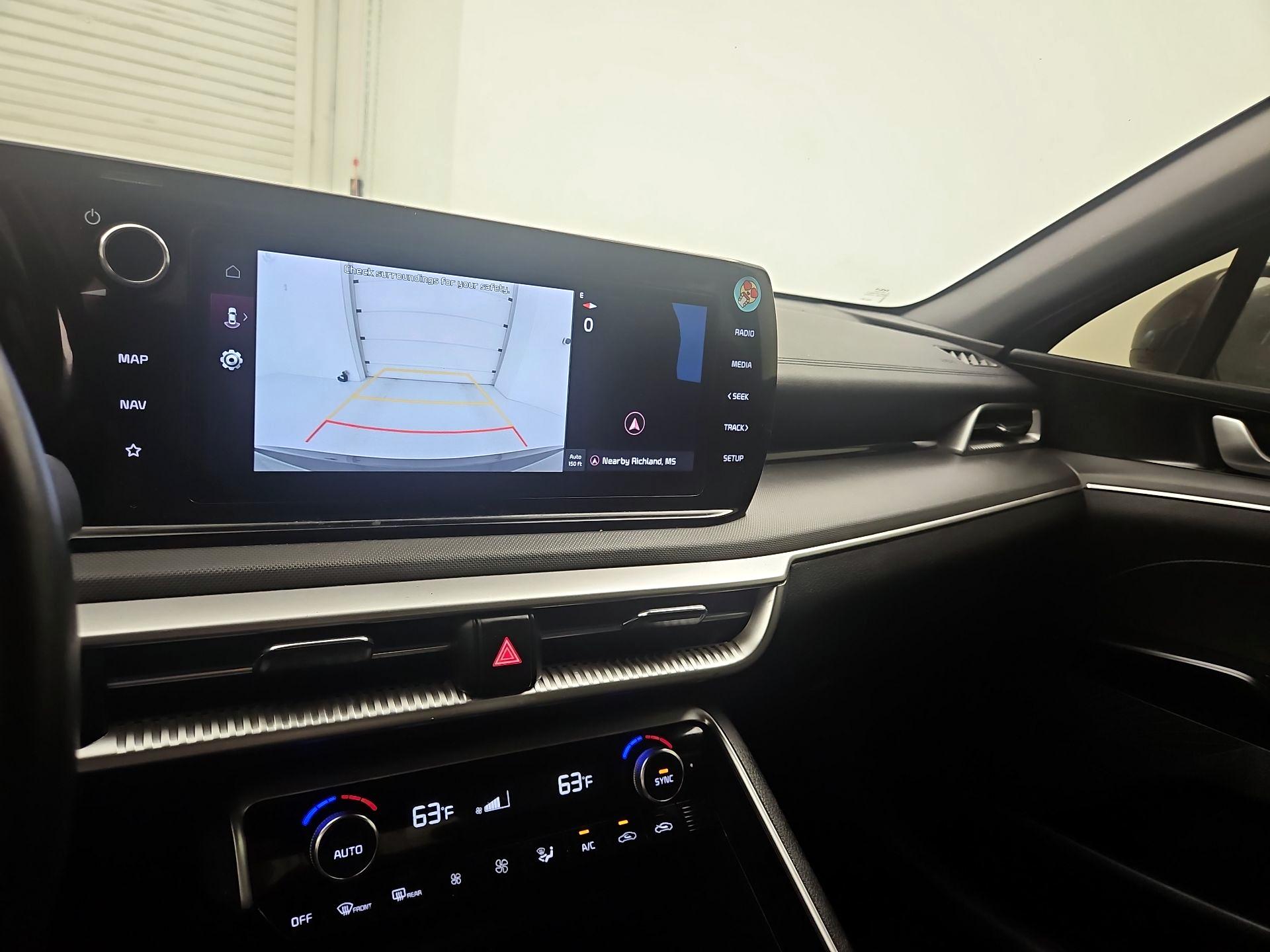 Thumbnail: 2022 Kia K5 - 15