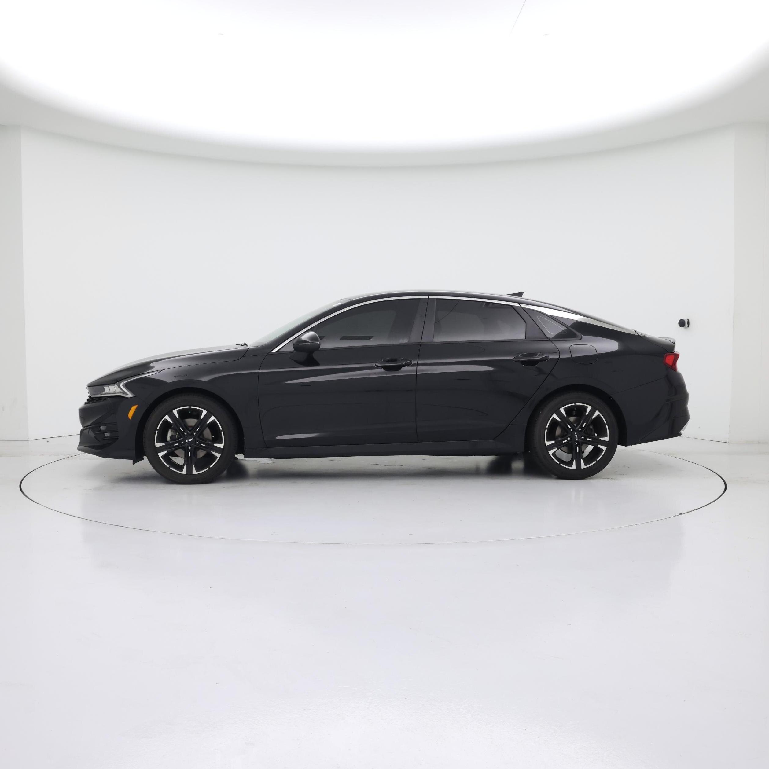 Thumbnail: 2022 Kia K5 - 3