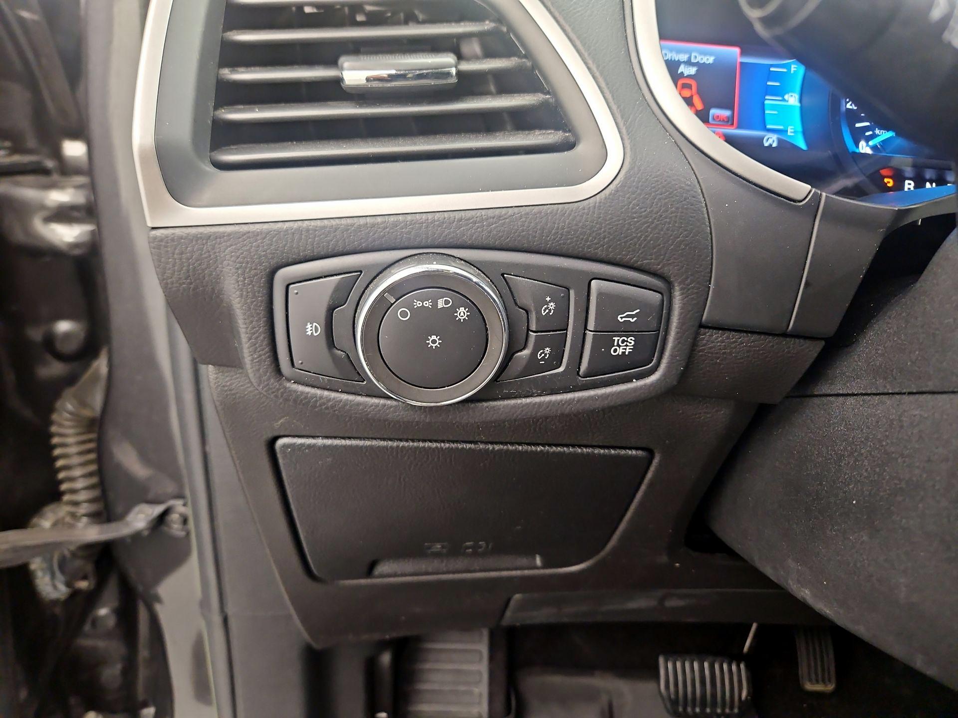 Thumbnail: 2020 Ford Edge - 13