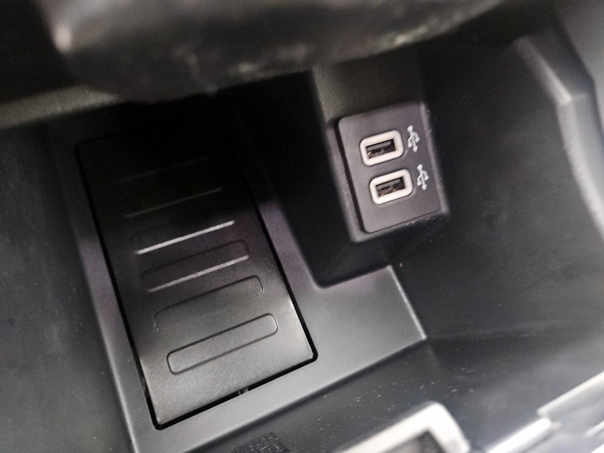 Thumbnail: 2020 Ford Edge - 19