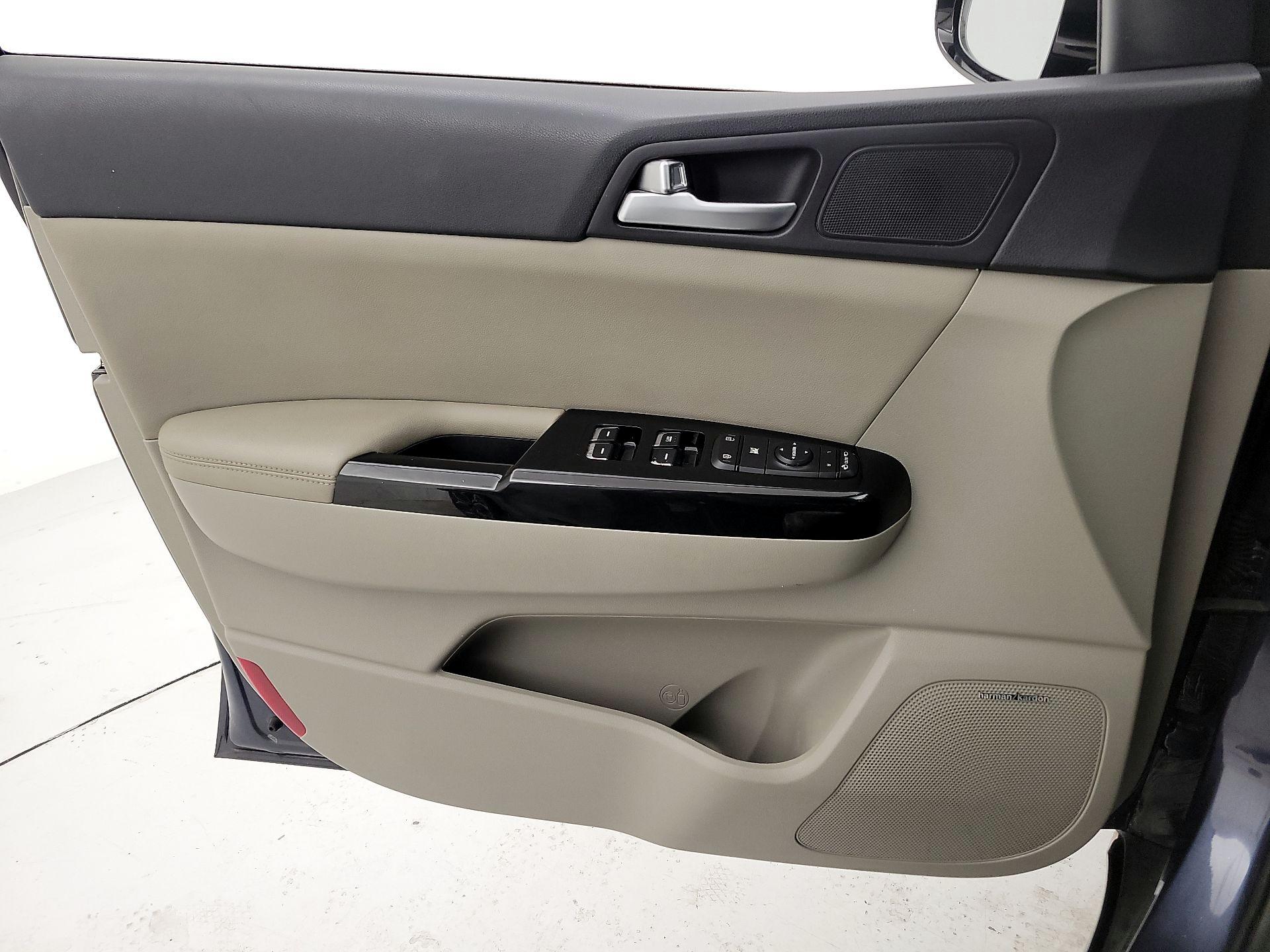 Thumbnail: 2020 Kia Sportage - 12