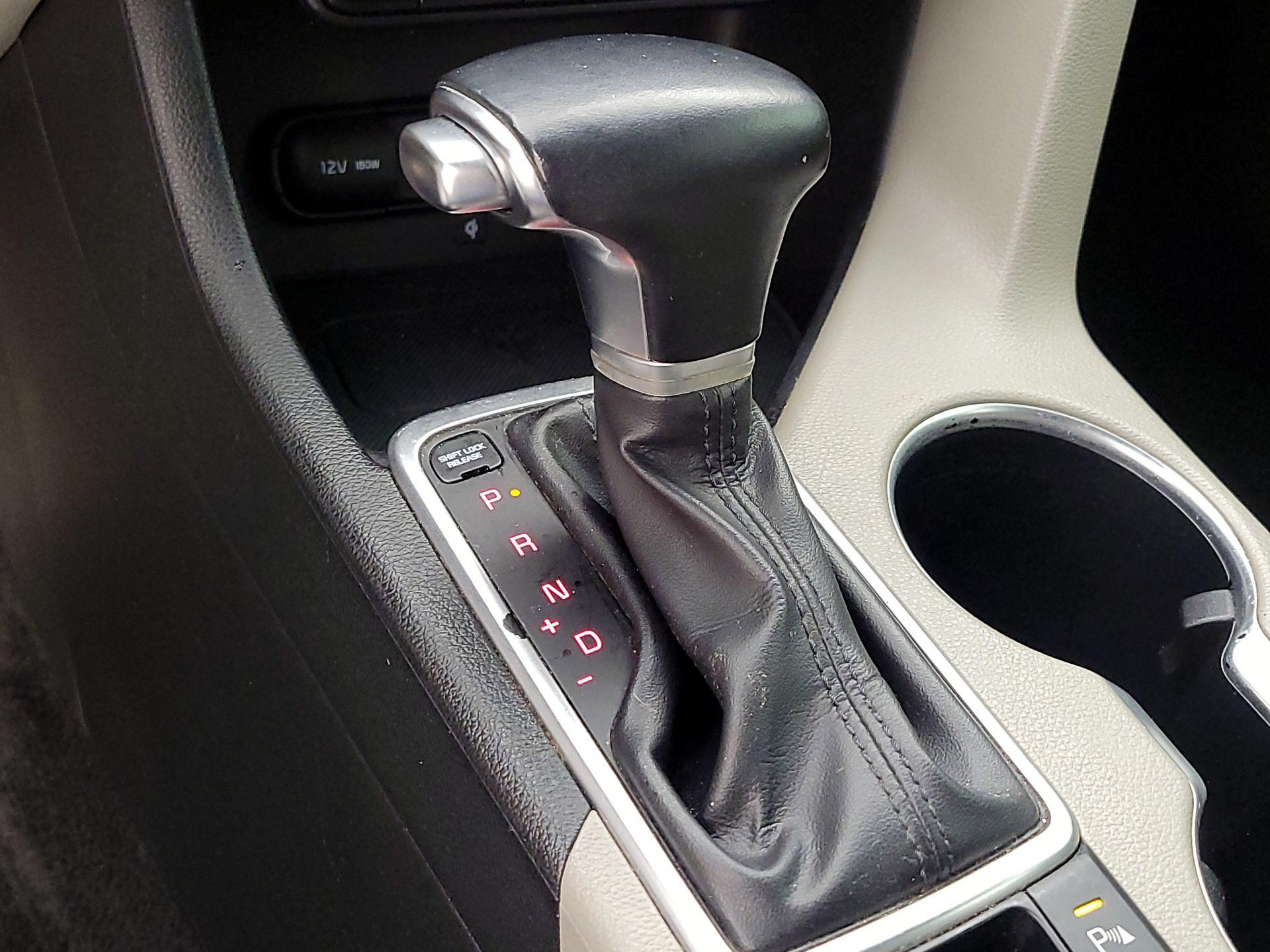 Thumbnail: 2020 Kia Sportage - 17