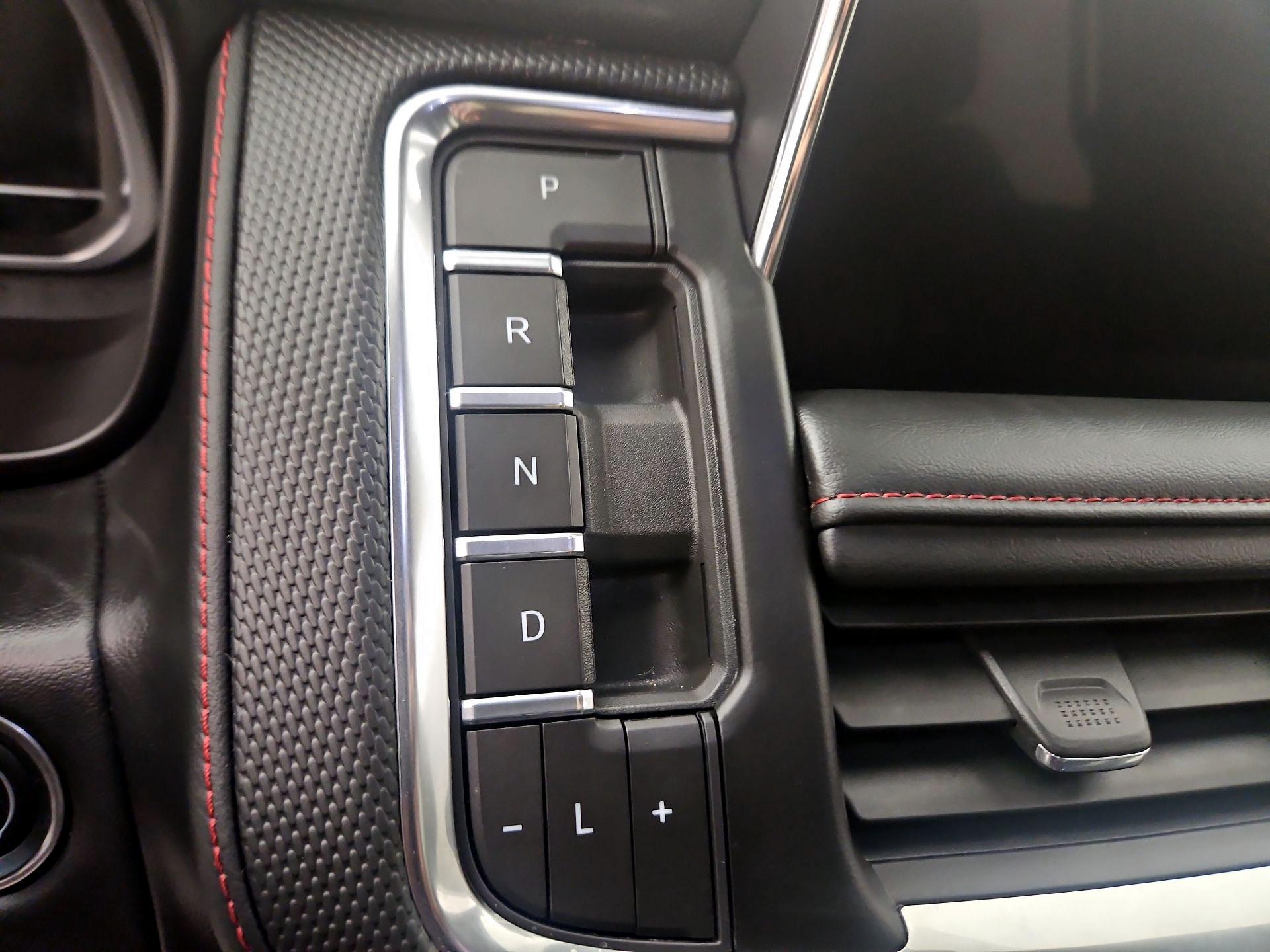 Thumbnail: 2024 Chevrolet Tahoe - 17