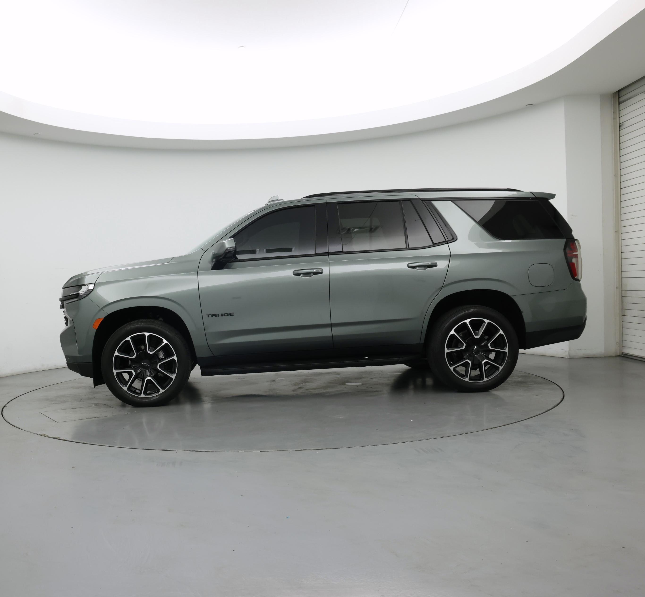 Thumbnail: 2024 Chevrolet Tahoe - 3