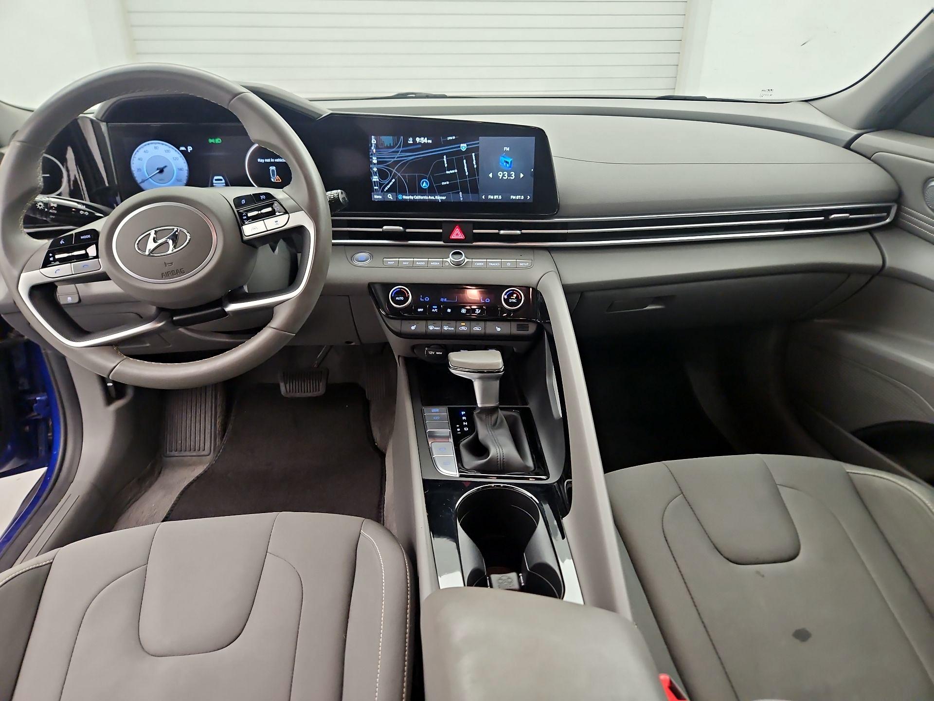 Thumbnail: 2023 Hyundai Elantra - 9