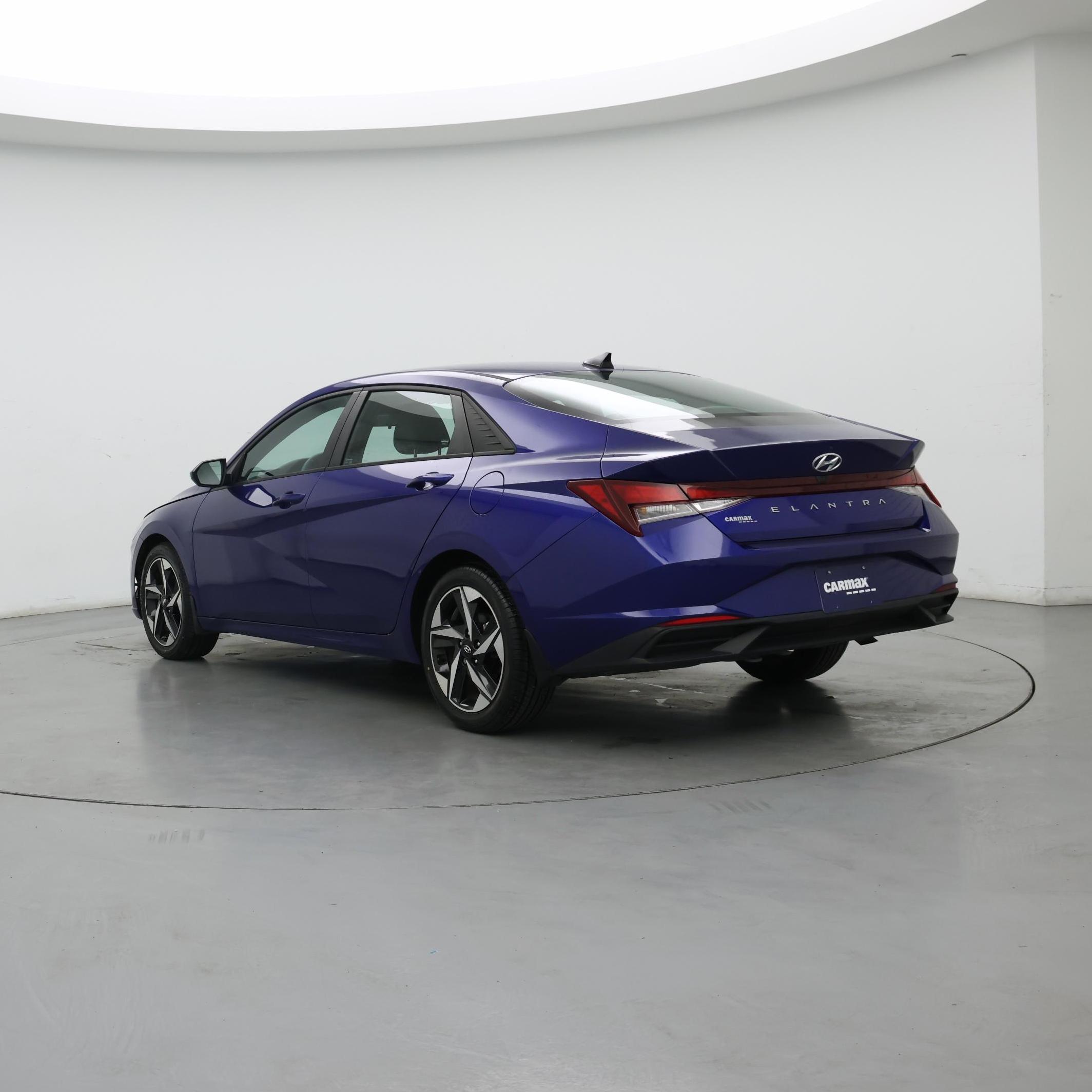 Thumbnail: 2023 Hyundai Elantra - 2