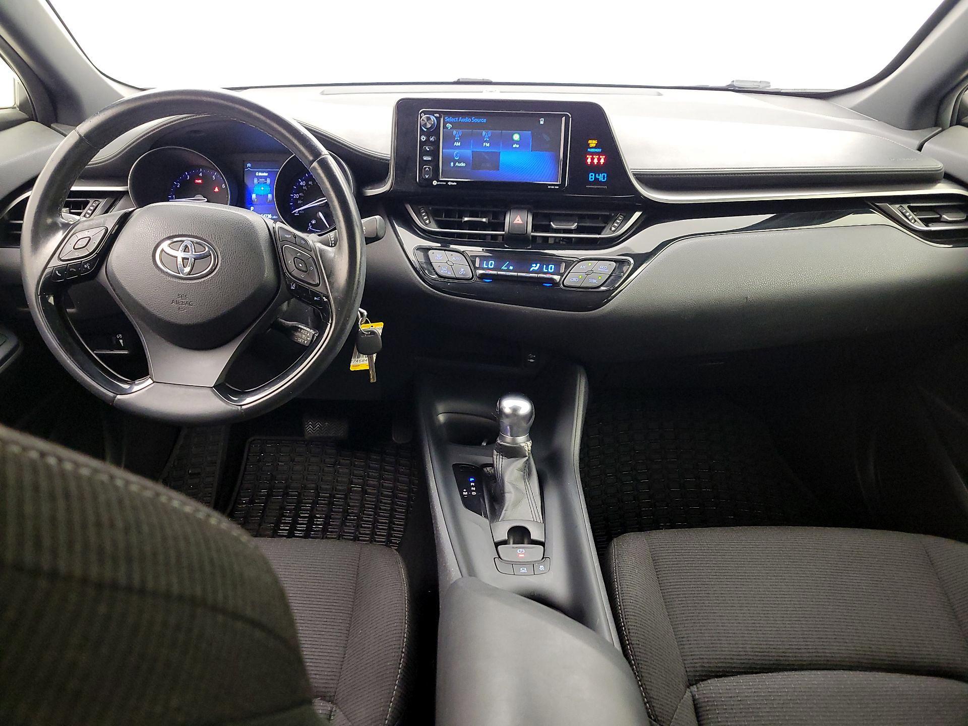 Thumbnail: 2018 Toyota C-HR - 9