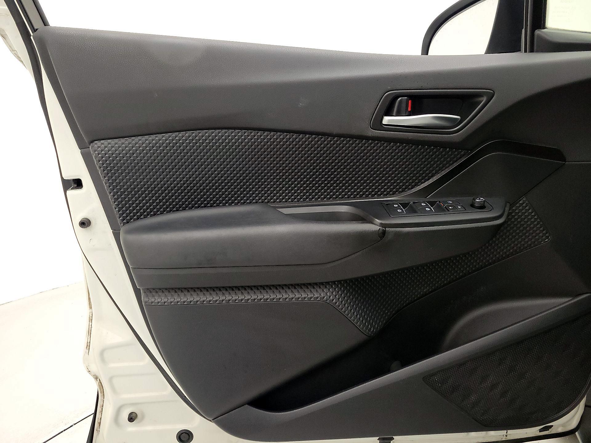 Thumbnail: 2018 Toyota C-HR - 12