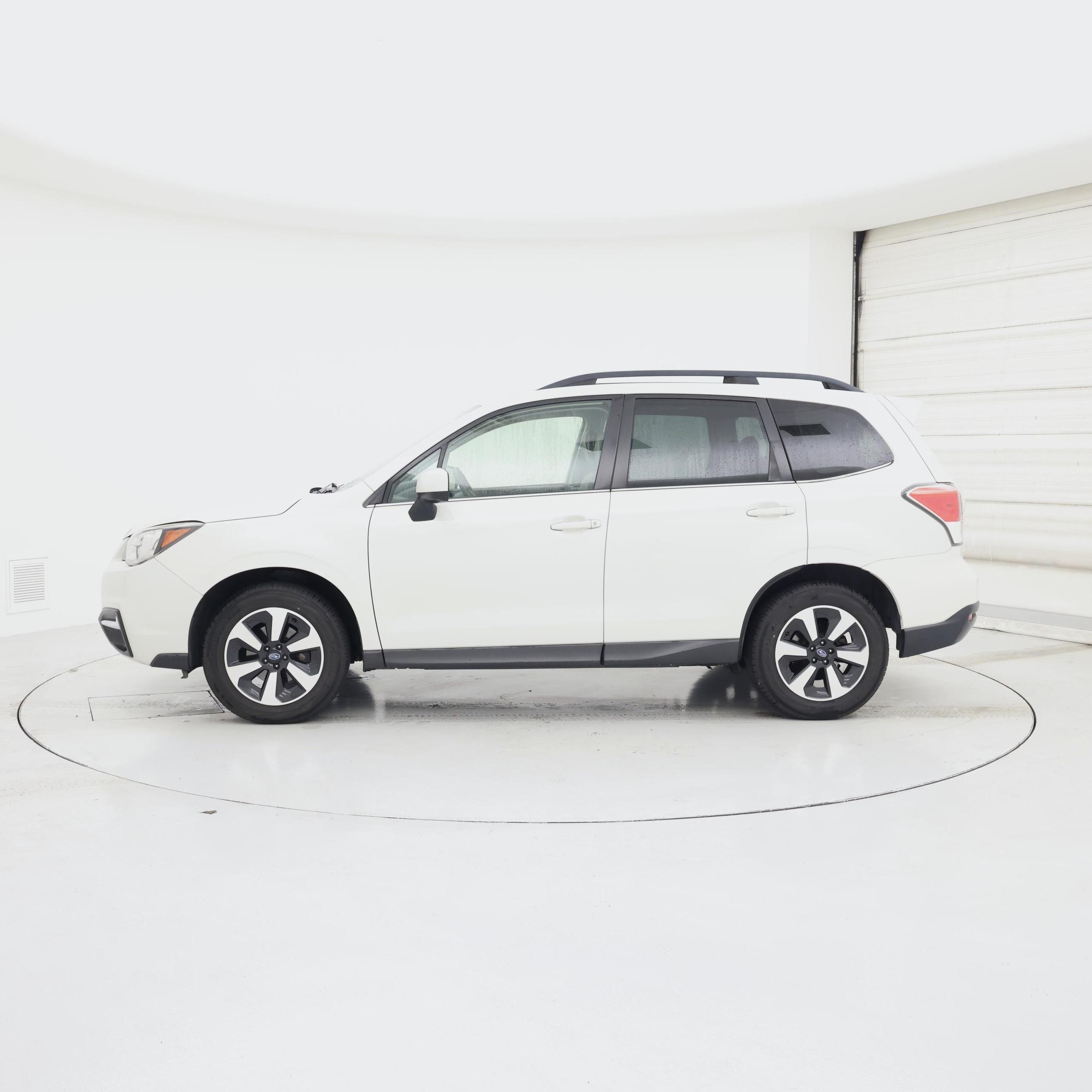 Thumbnail: 2018 Subaru Forester - 3