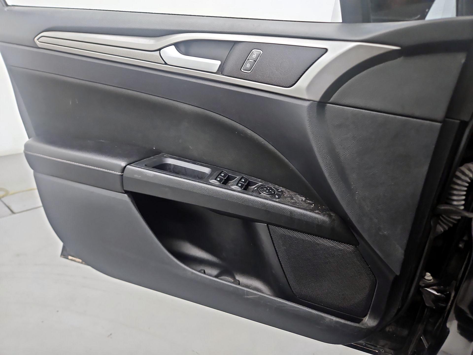 Thumbnail: 2020 Ford Fusion - 12